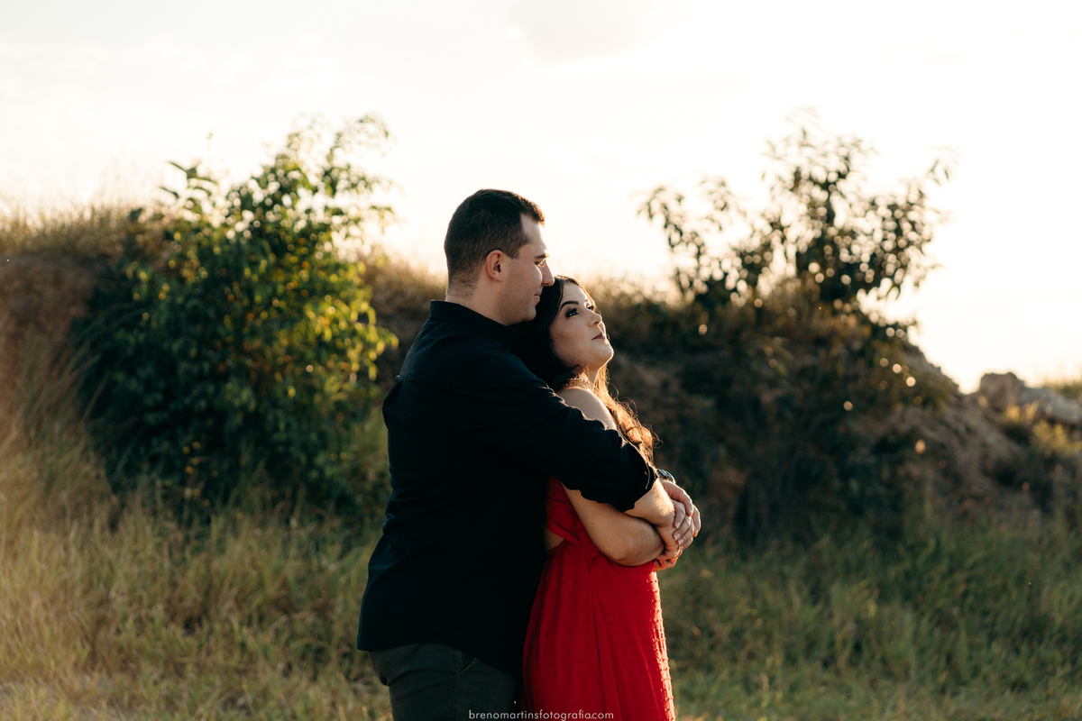 pre-wedding-no-morro-do-capuava-brenomartinsfoto-breno-martins-fotografia-casamento-no-campo-fotografo-sp-interior-lapis-de-noiva-virei-noiva