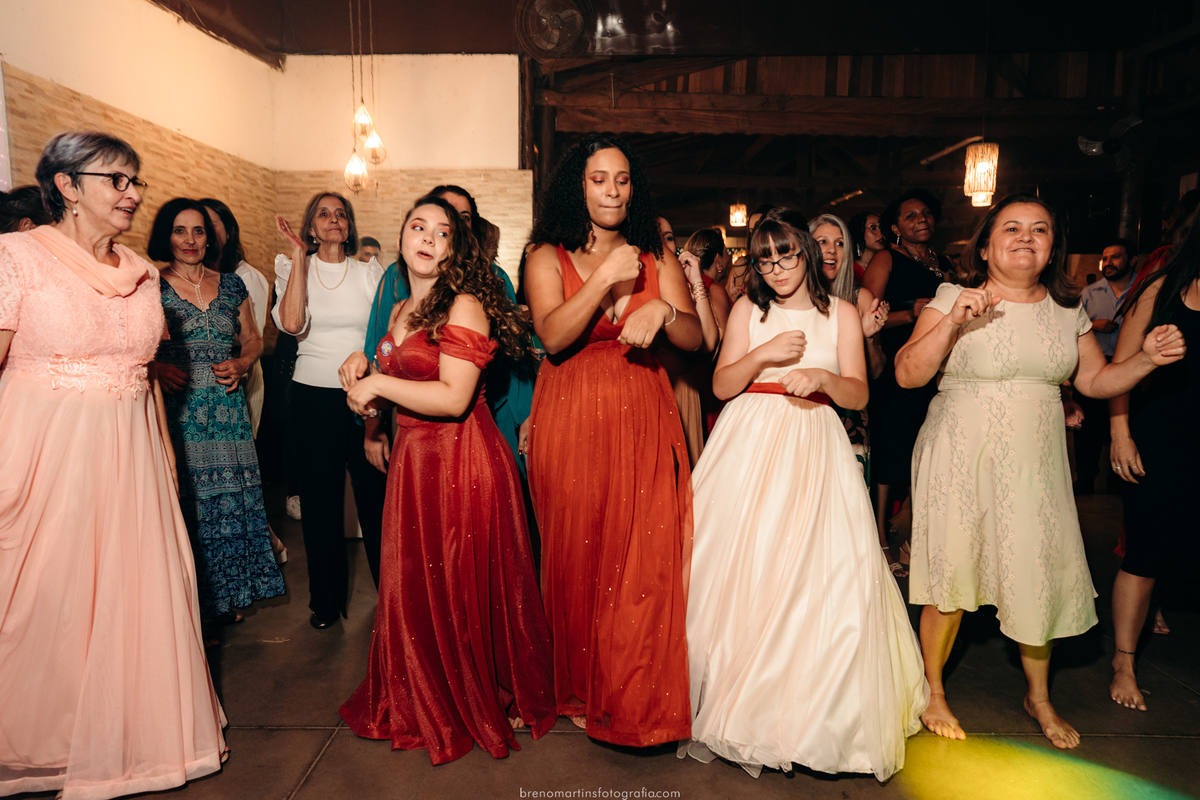 martha-e-felipe-casamento-na-chacara-caminho-de-luz-em-valinhos-sp-brenomartinsfoto-breno-martins-fotografia-casamento-em-valinhos 40.jpg
martha-e-felipe-casamento-na-chacara-caminho-de-luz-em-valinhos-sp-brenomartinsfoto-breno-martins-fotografia-casament