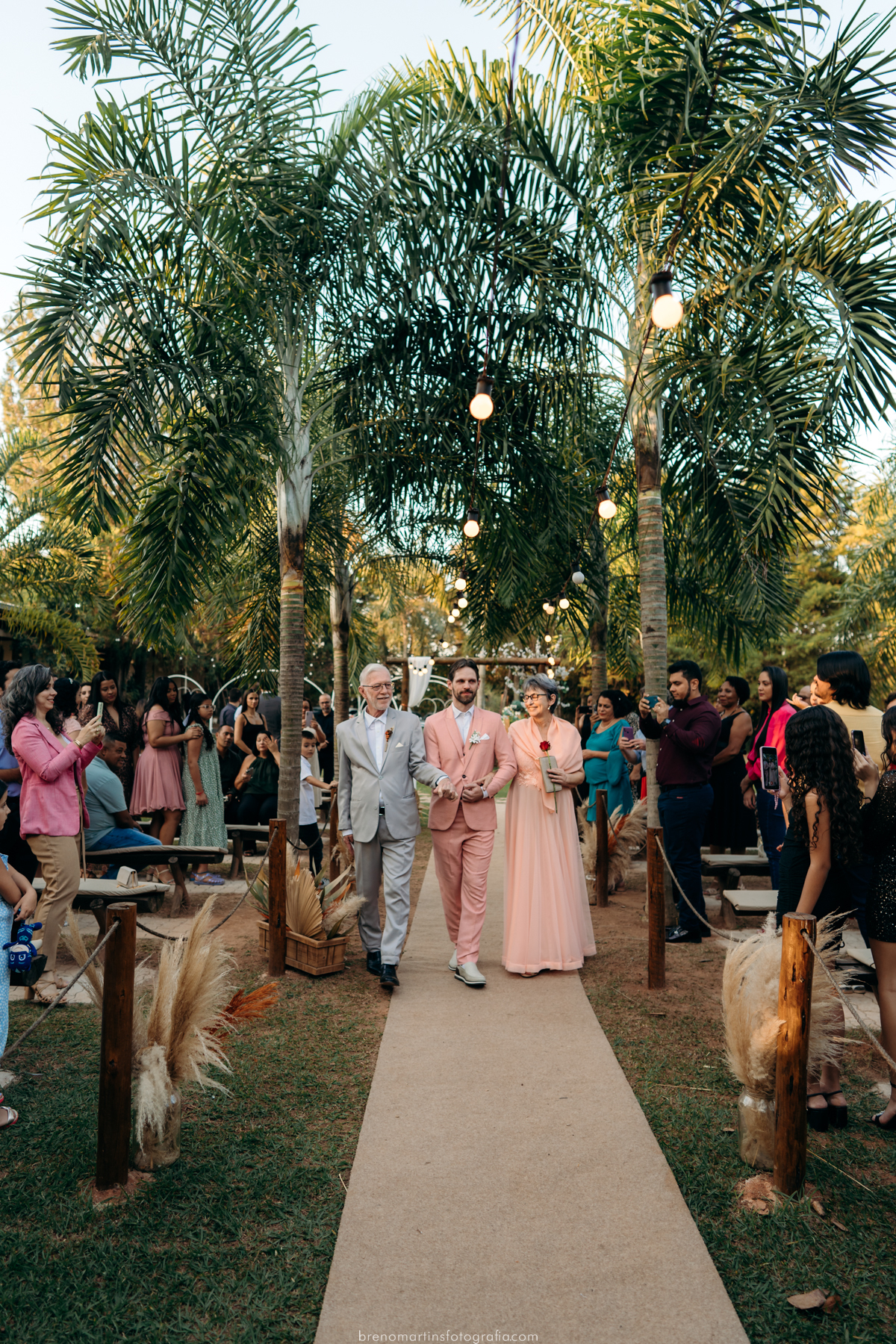 martha-e-felipe-casamento-na-chacara-caminho-de-luz-em-valinhos-sp-brenomartinsfoto-breno-martins-fotografia-casamento-em-valinhos 40.jpg
martha-e-felipe-casamento-na-chacara-caminho-de-luz-em-valinhos-sp-brenomartinsfoto-breno-martins-fotografia-casament