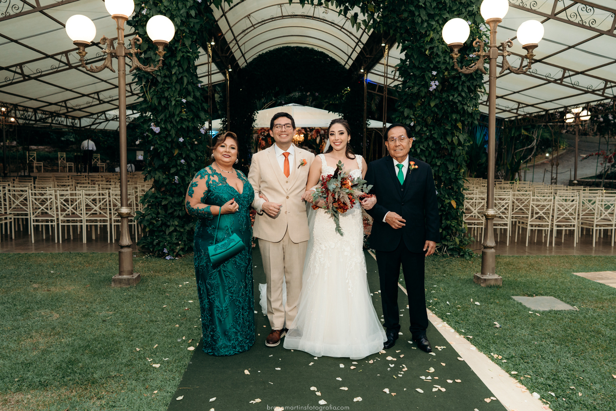 paola-e-silvio-casamento-no-espaco-ravena-garden-mairipora-sp-vestido-de-noiva-pet-no-casamento-brenomartinsfoto-breno-martins-fotografia 