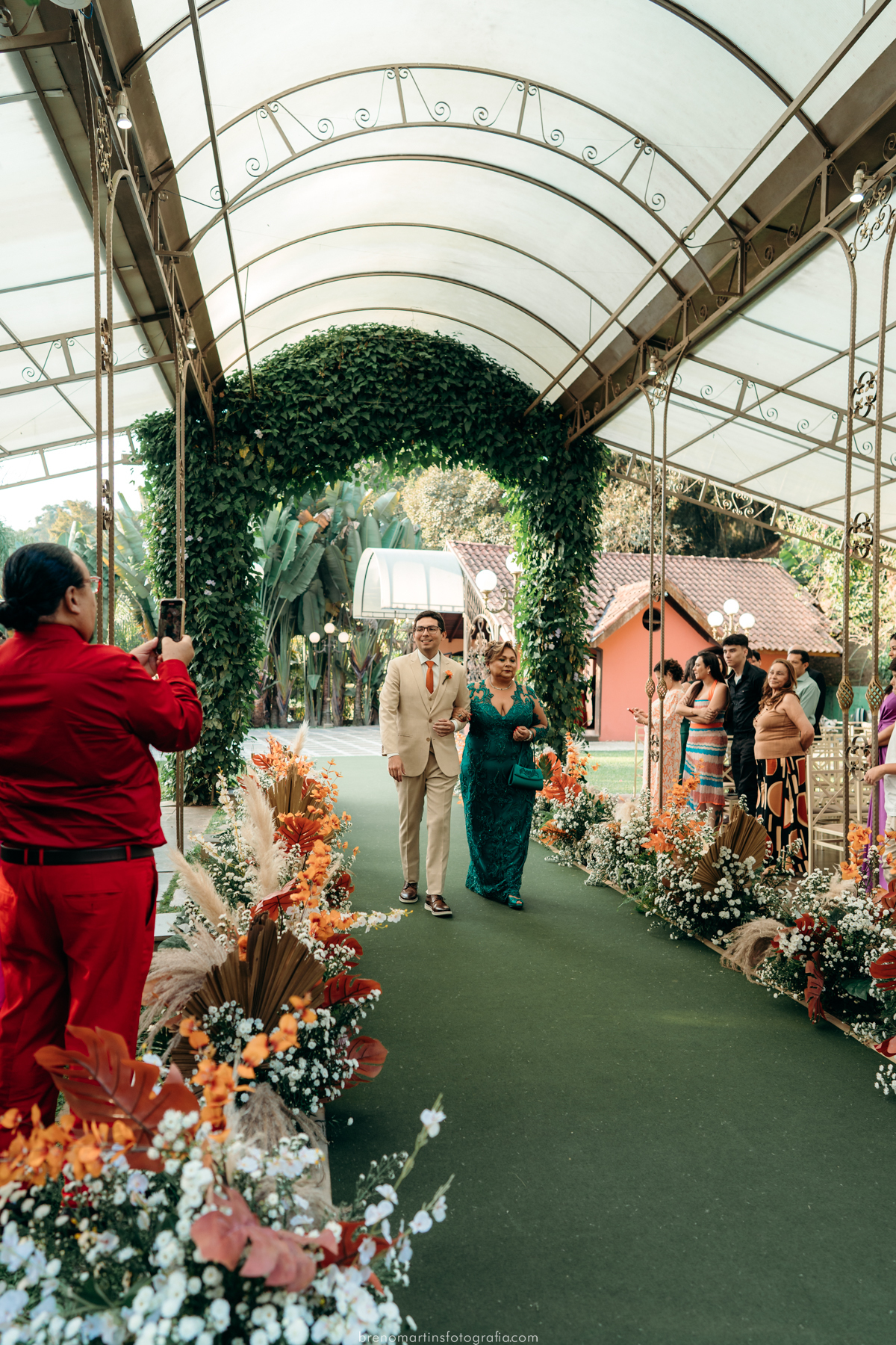 paola-e-silvio-casamento-no-espaco-ravena-garden-mairipora-sp-vestido-de-noiva-pet-no-casamento-brenomartinsfoto-breno-martins-fotografia 
