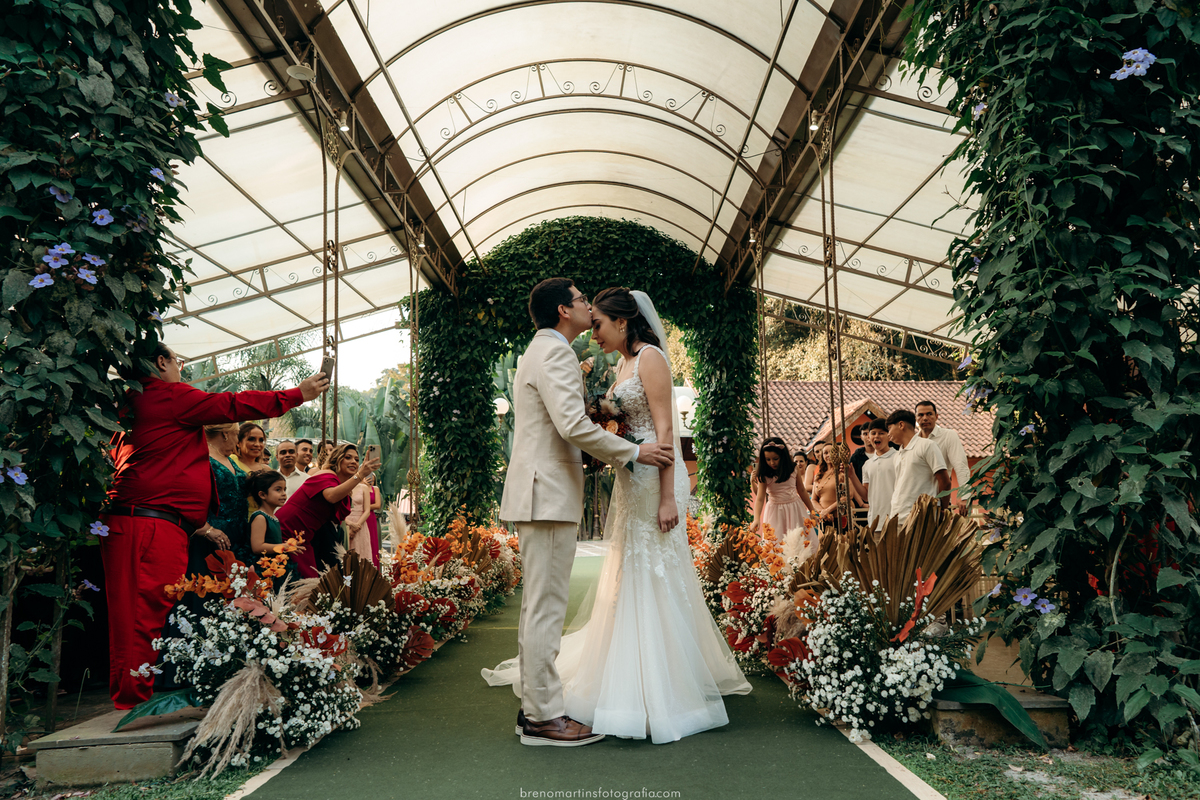 paola-e-silvio-casamento-no-espaco-ravena-garden-mairipora-sp-vestido-de-noiva-pet-no-casamento-brenomartinsfoto-breno-martins-fotografia 