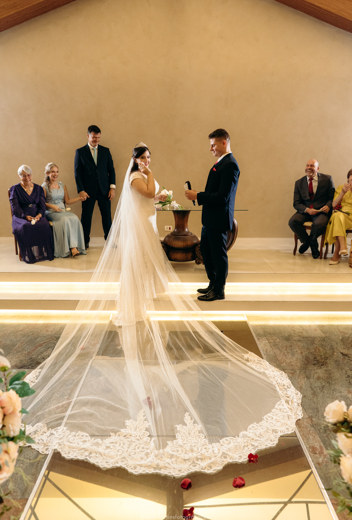 rebecca-e-victor-casamento-na mansao-arabesque-templo-de-sao-paulo-making-of-noiva-breno-martins-fotografia-breno-martins-foto-buffet-evento-perfeito 