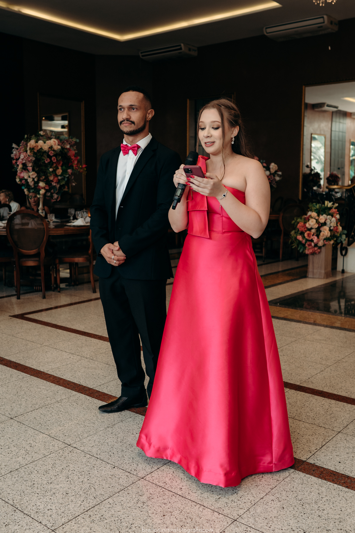 rebecca-e-victor-casamento-na mansao-arabesque-templo-de-sao-paulo-making-of-noiva-breno-martins-fotografia-breno-martins-foto-buffet-evento-perfeito 