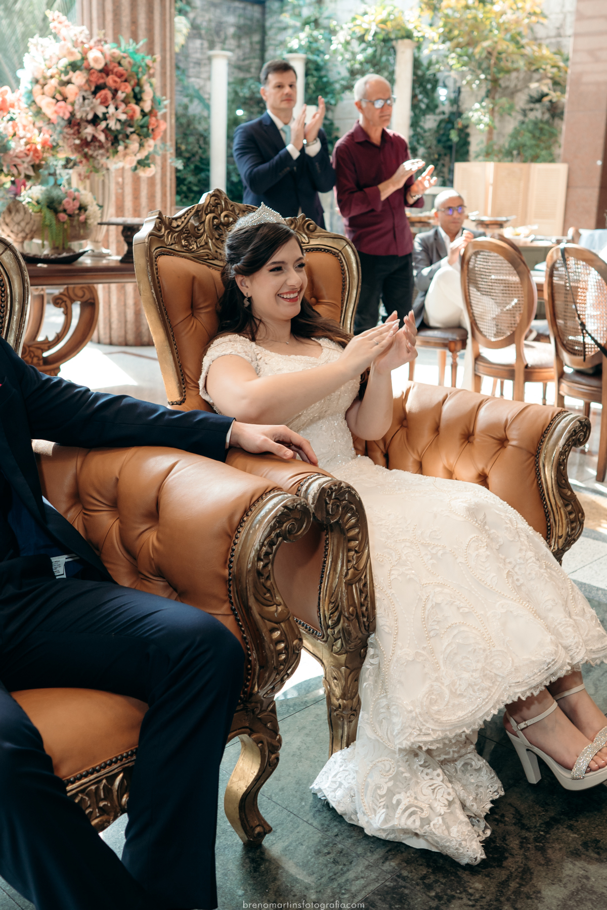 rebecca-e-victor-casamento-na mansao-arabesque-templo-de-sao-paulo-making-of-noiva-breno-martins-fotografia-breno-martins-foto-buffet-evento-perfeito 