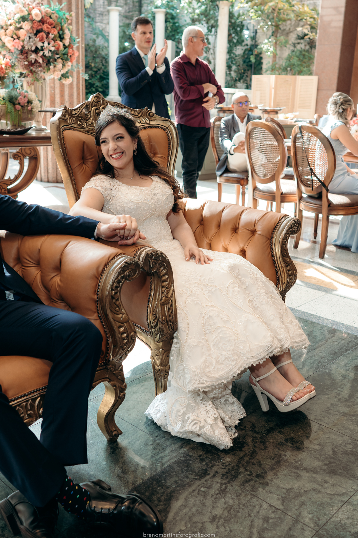 rebecca-e-victor-casamento-na mansao-arabesque-templo-de-sao-paulo-making-of-noiva-breno-martins-fotografia-breno-martins-foto-buffet-evento-perfeito 