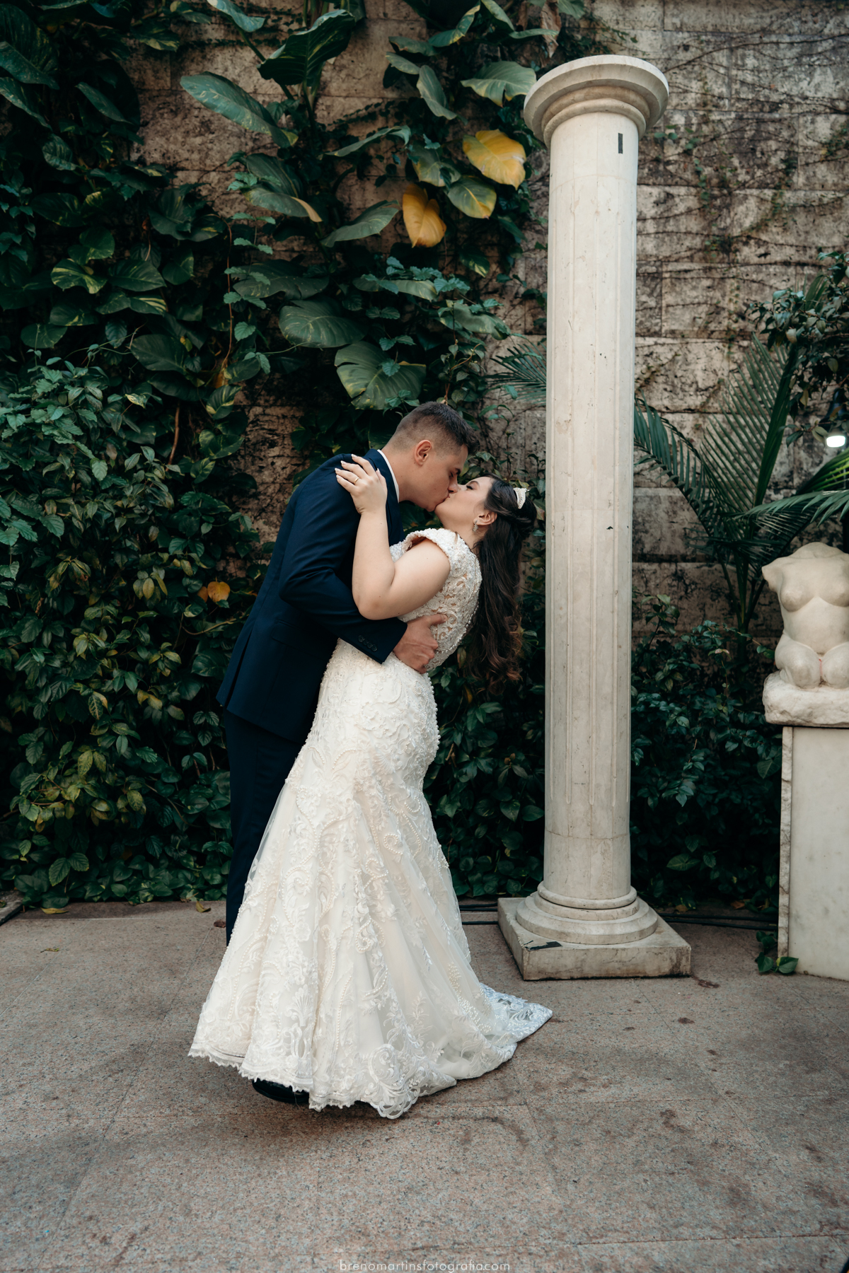 rebecca-e-victor-casamento-na mansao-arabesque-templo-de-sao-paulo-making-of-noiva-breno-martins-fotografia-breno-martins-foto-buffet-evento-perfeito 