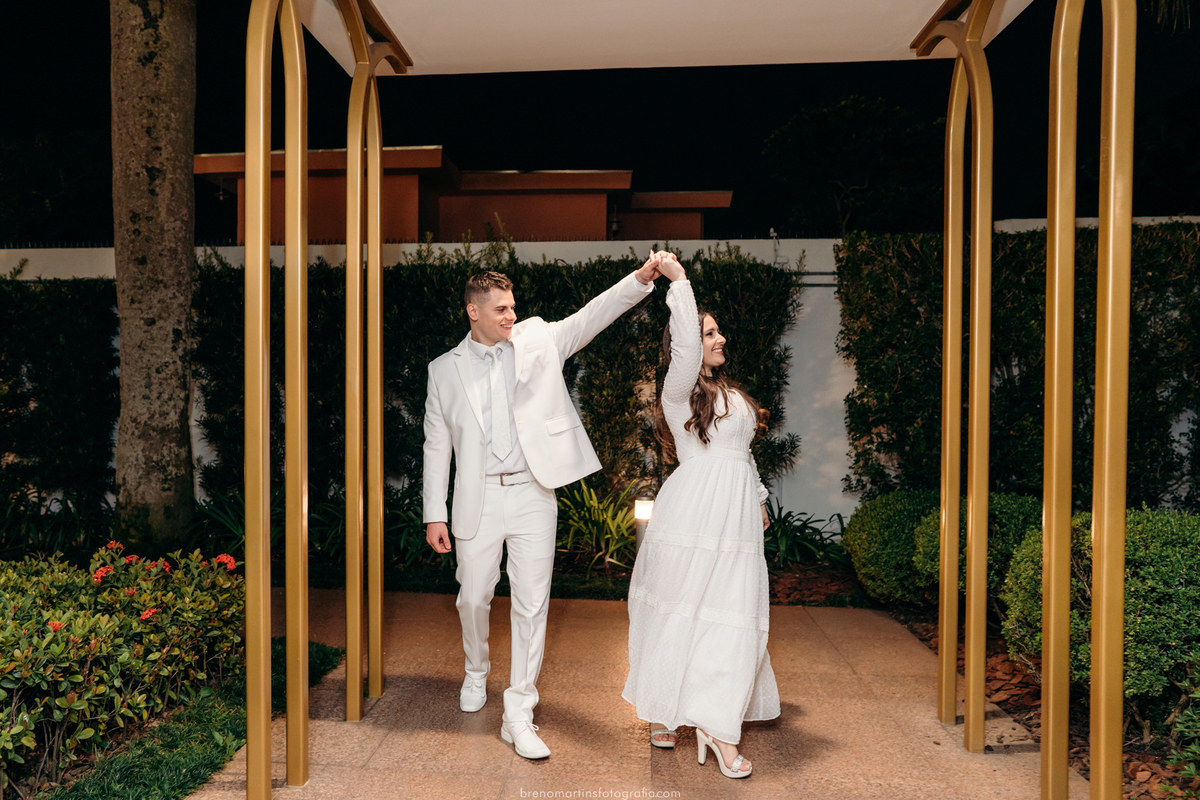 rebecca-e-victor-casamento-na mansao-arabesque-templo-de-sao-paulo-making-of-noiva-breno-martins-fotografia-breno-martins-foto-buffet-evento-perfeito 