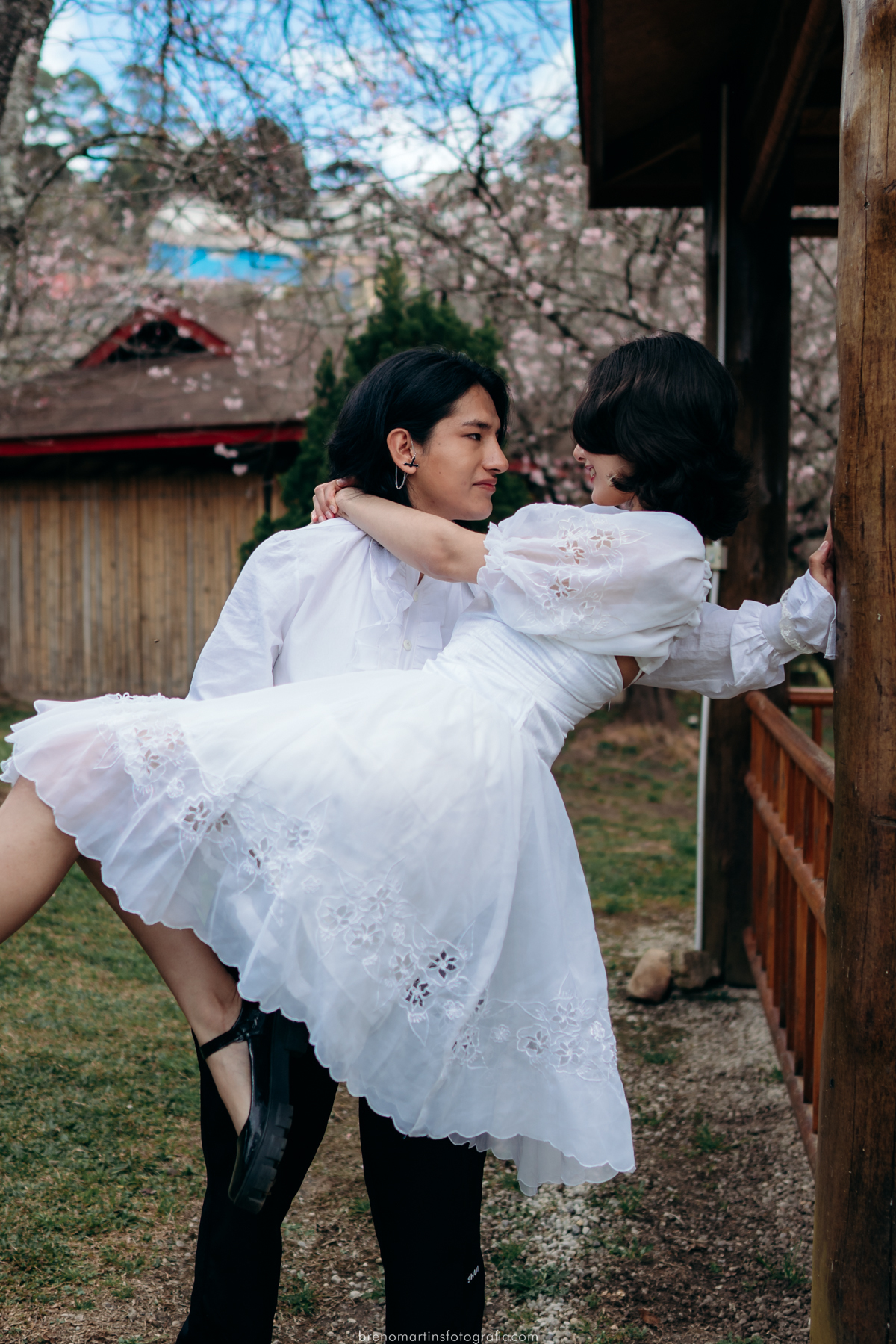 stefane-e-esau-pre-wedding-no-parque-das-cerejeiras-em-campos-do-jordao-sp-brenomartinsfoto-breno-martins-fotografia
