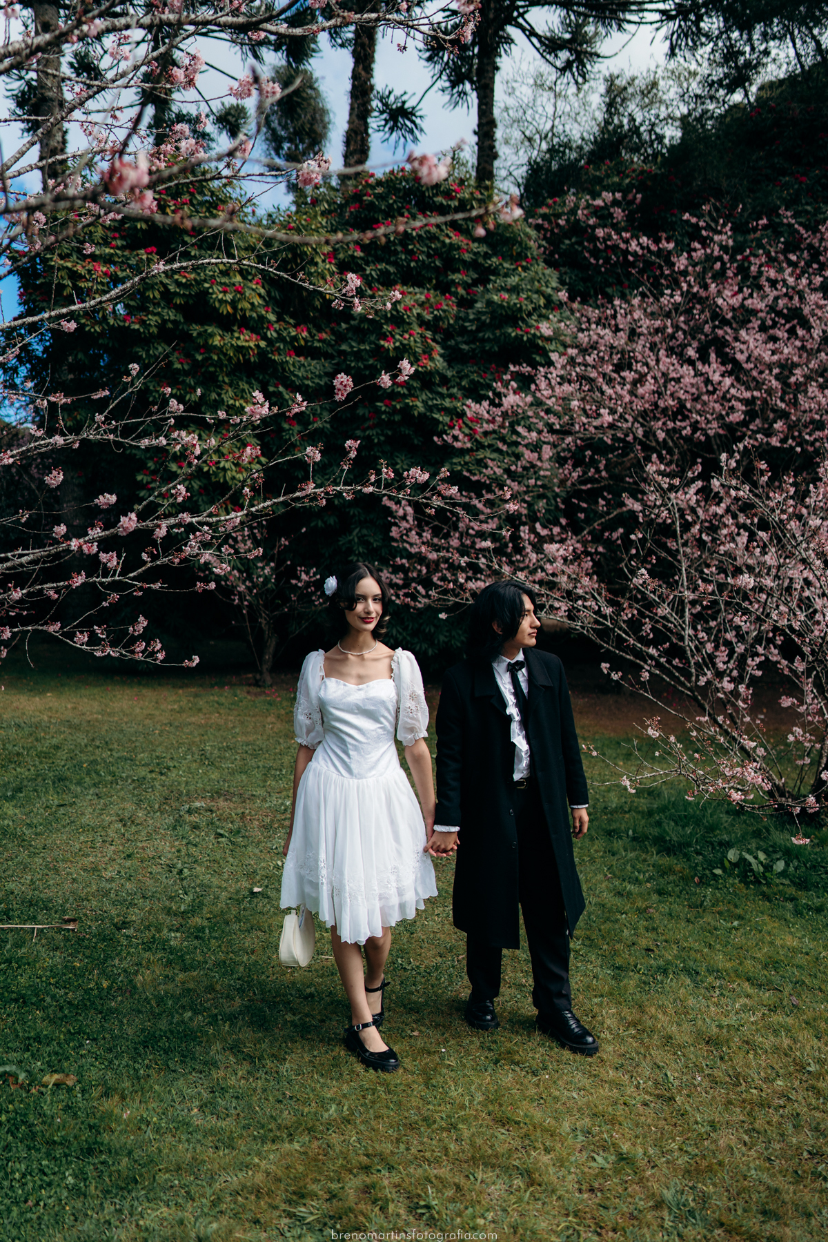 stefane-e-esau-pre-wedding-no-parque-das-cerejeiras-em-campos-do-jordao-sp-brenomartinsfoto-breno-martins-fotografia