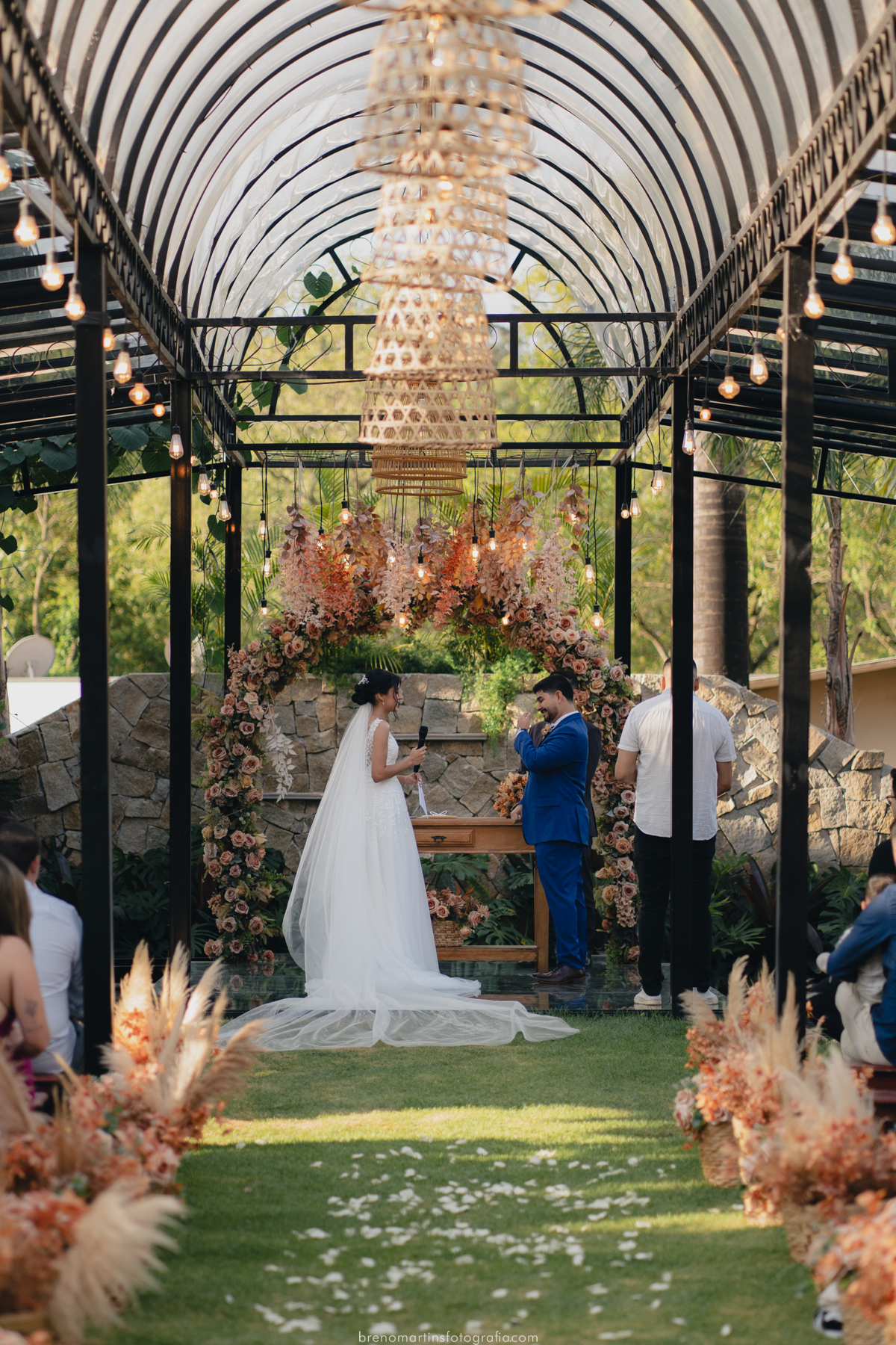 victoria-e-leonardo-casamento-na-chacara-vem-viver-sorocaba-votorantim-brenomartinsfoto-casamento-de-tarde-por-do-sol-vem-viver-casar-em-sorocaba-breno-martins 
