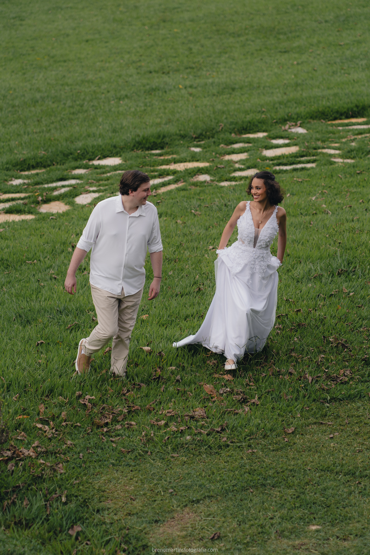 gabriela-e-joshua-e-pre-wedding-no-swiss-park-em-campinas-brenomartinsfoto1