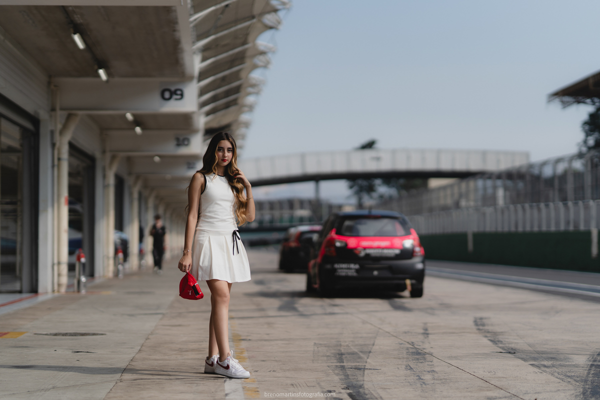 maria-clara-sessao-15-anos-no-autodromo-de-interlagos-brenomartinsfoto-breno-martins-fotografia-formula-1-interlagos 