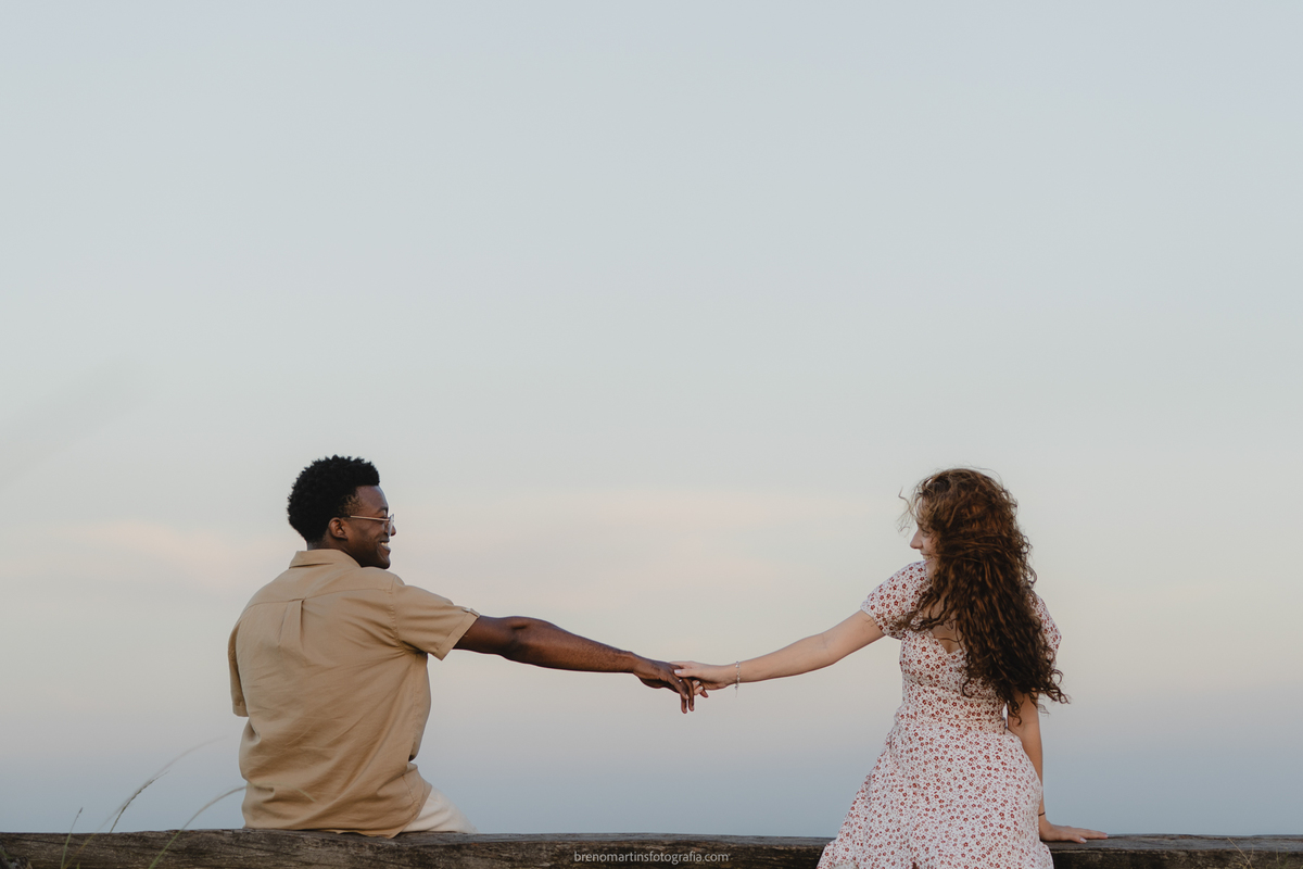 ana-laura-e-jonas-brenomartinsfoto-pre-wedding-no-morro-do-capuava-de-tarde-breno-martins-fotografia-pirapora-do-bom-jesus-pre-casamento