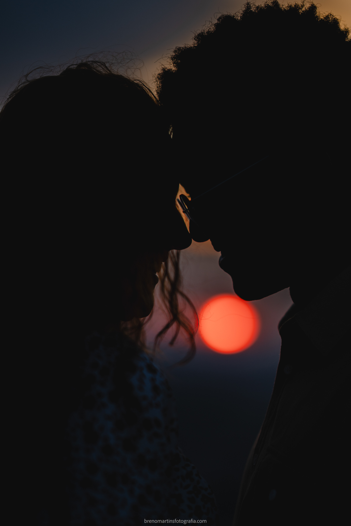 ana-laura-e-jonas-brenomartinsfoto-pre-wedding-no-morro-do-capuava-de-tarde-breno-martins-fotografia-pirapora-do-bom-jesus-pre-casamento