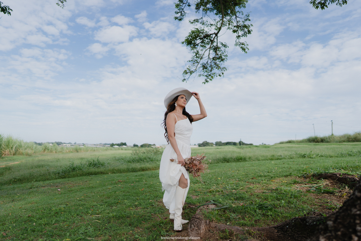 waytfa-e-leandro-pre-wedding-em-holambra-cidade-das-flores-@brenomartinsfoto-sitio-essencia-do-campo-holambra - 