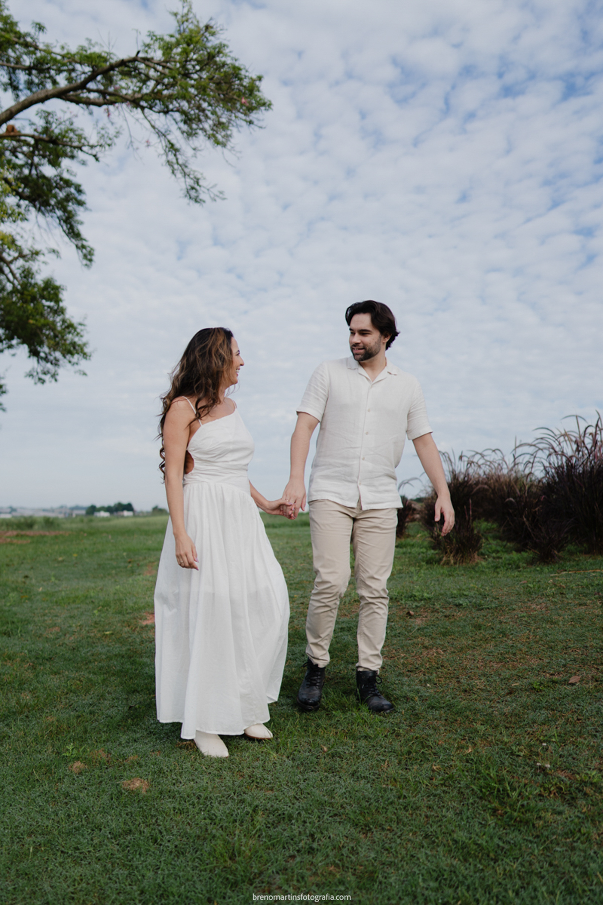 waytfa-e-leandro-pre-wedding-em-holambra-cidade-das-flores-@brenomartinsfoto-sitio-essencia-do-campo-holambra - 