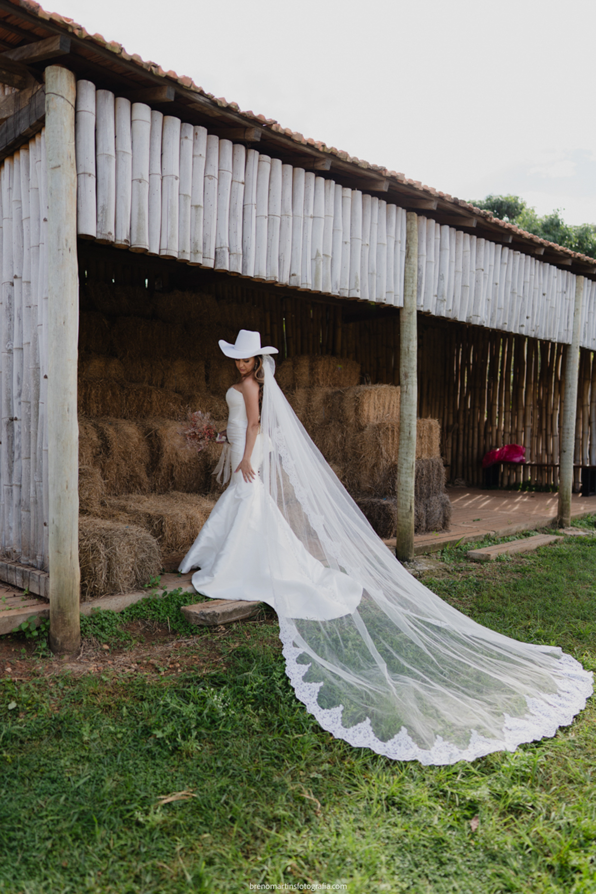waytfa-e-leandro-pre-wedding-em-holambra-cidade-das-flores-@brenomartinsfoto-sitio-essencia-do-campo-holambra - 