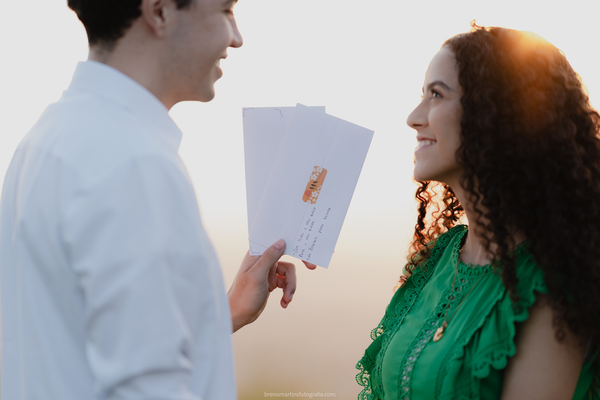 helena-e-braian-pre-wedding-no-morro-do-capuava-pre-wedding-na-montanha-brenomartinsfoto-breno-martins-fotografia