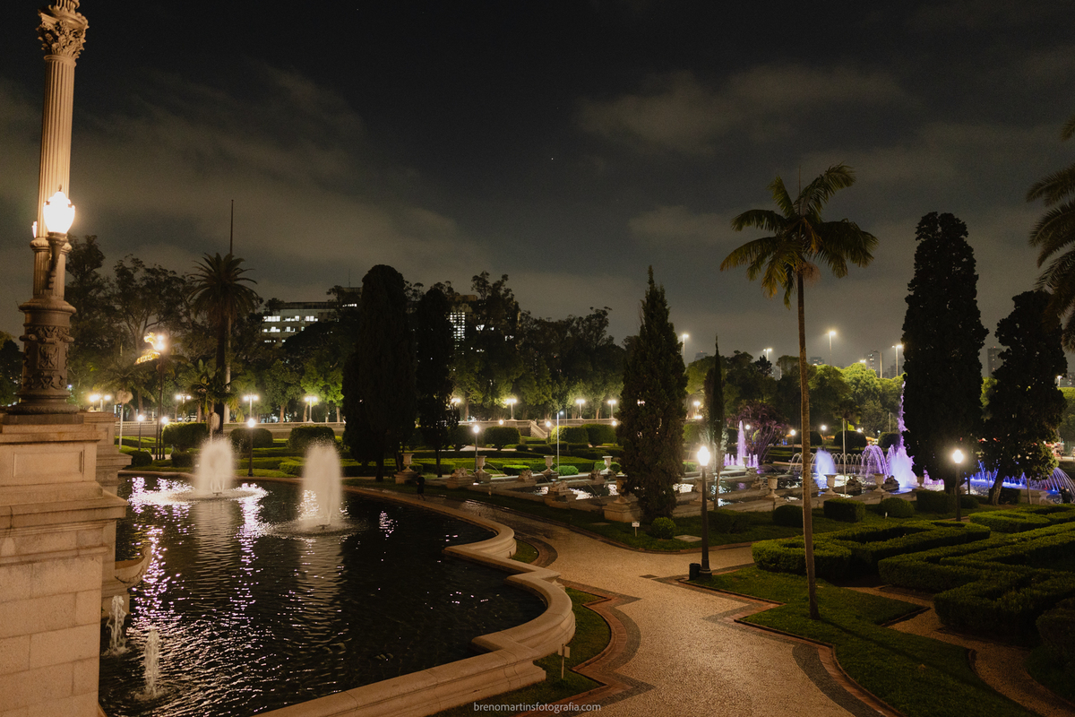 rafaela-e-eduardo-pre-wedding-no-museu-do-ipirangra-brenomartinsfoto-breno-martins-fotografia 