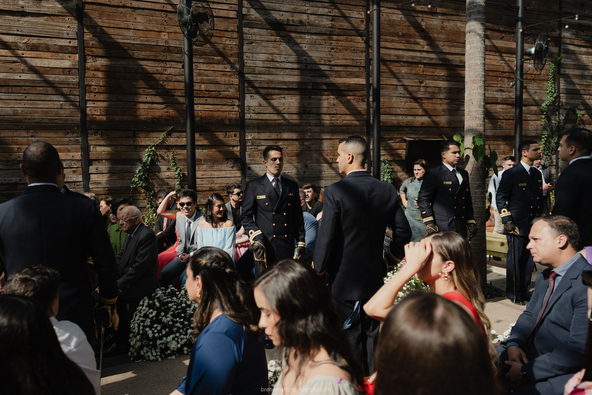 giovanna-e-felipe-casamento-no-jardim-secreto-sitio-sao-jorge-brenomartinsfoto-casamento-de-dia-vestido-de-noiva-