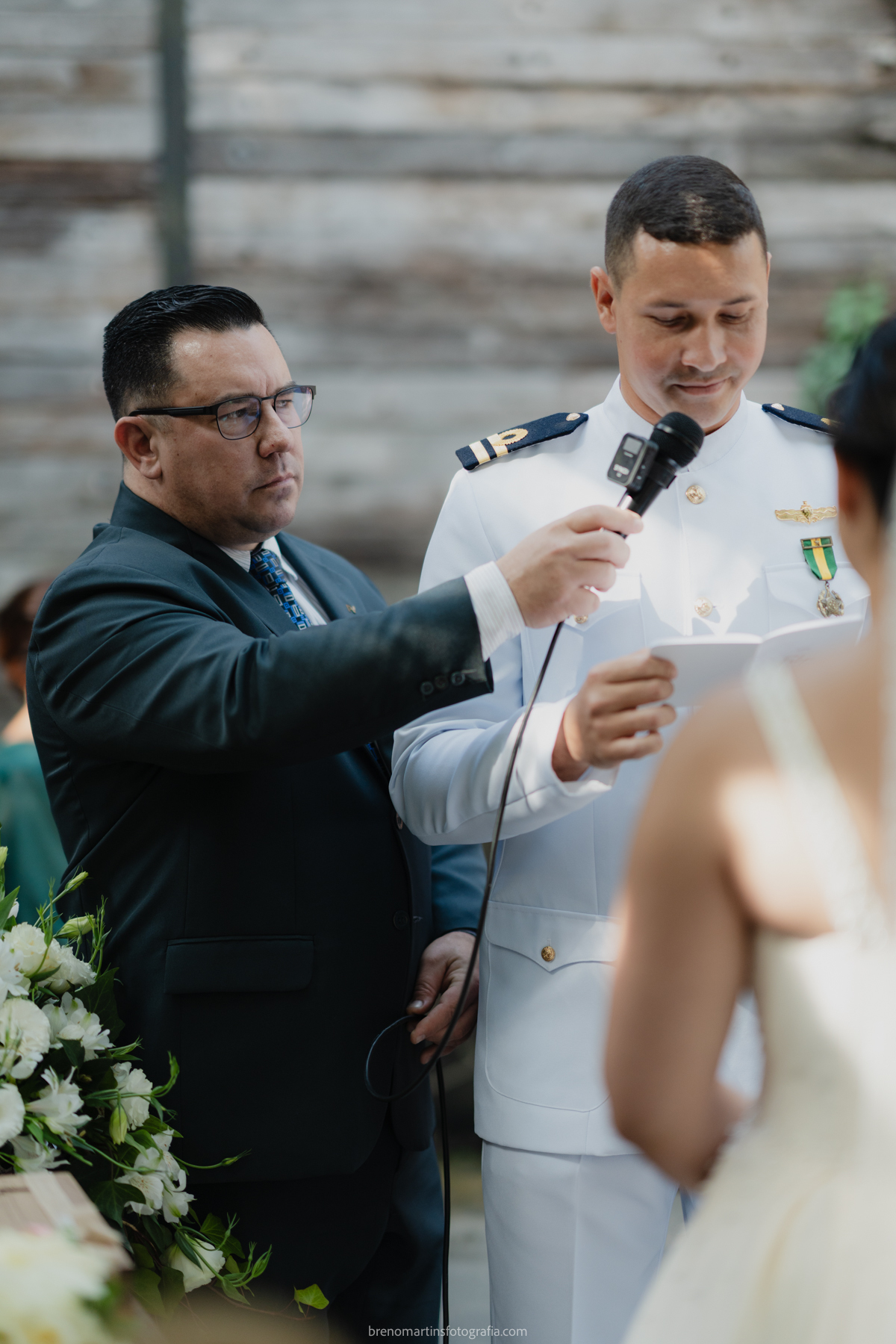 giovanna-e-felipe-casamento-no-jardim-secreto-sitio-sao-jorge-brenomartinsfoto-casamento-de-dia-vestido-de-noiva-