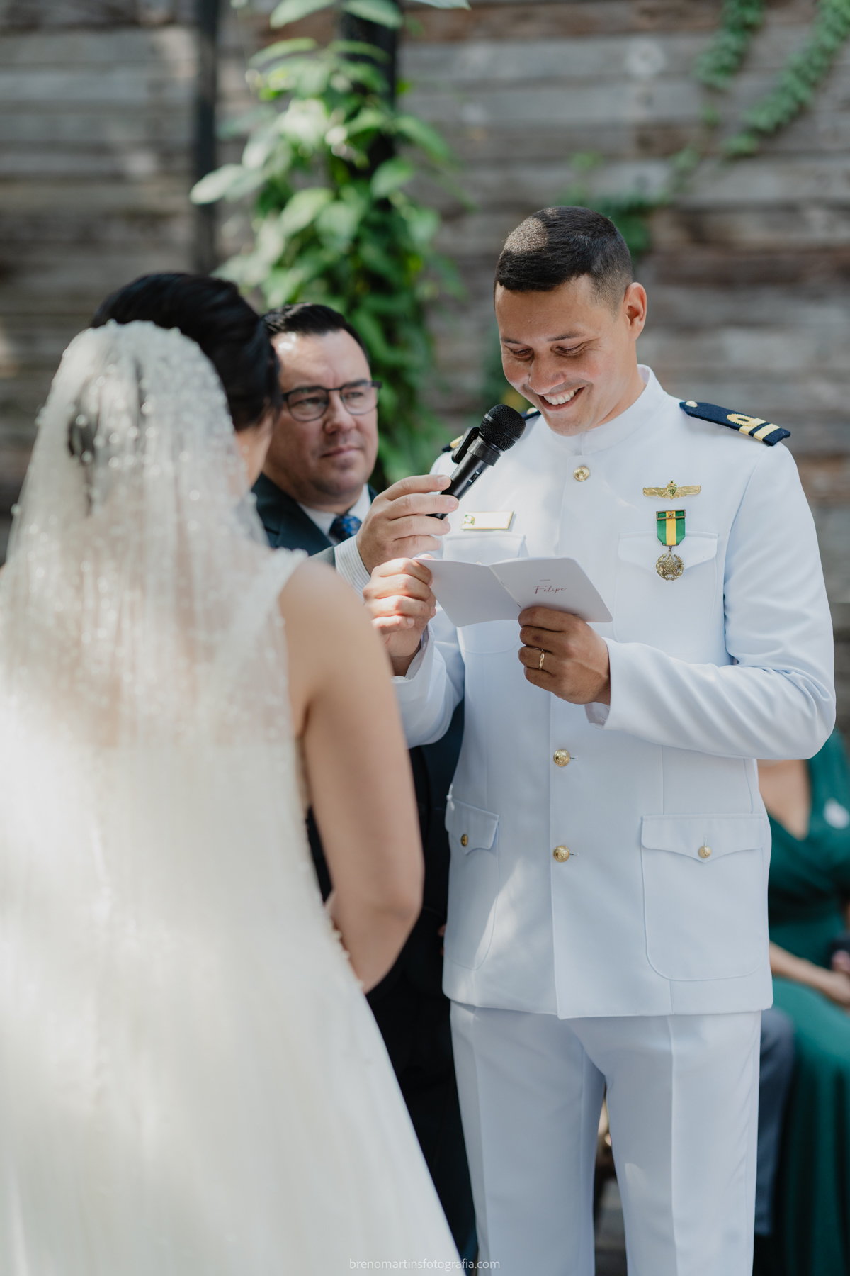 giovanna-e-felipe-casamento-no-jardim-secreto-sitio-sao-jorge-brenomartinsfoto-casamento-de-dia-vestido-de-noiva-