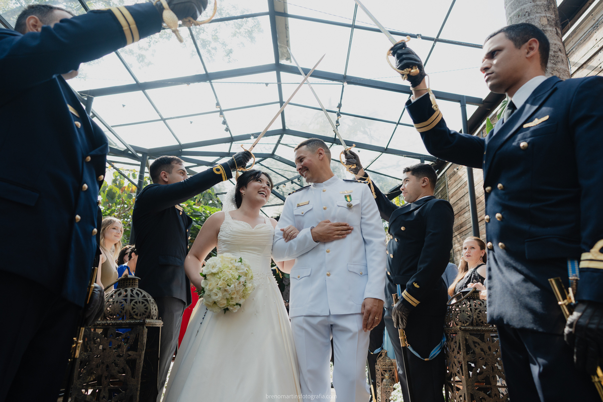 giovanna-e-felipe-casamento-no-jardim-secreto-sitio-sao-jorge-brenomartinsfoto-casamento-de-dia-vestido-de-noiva-