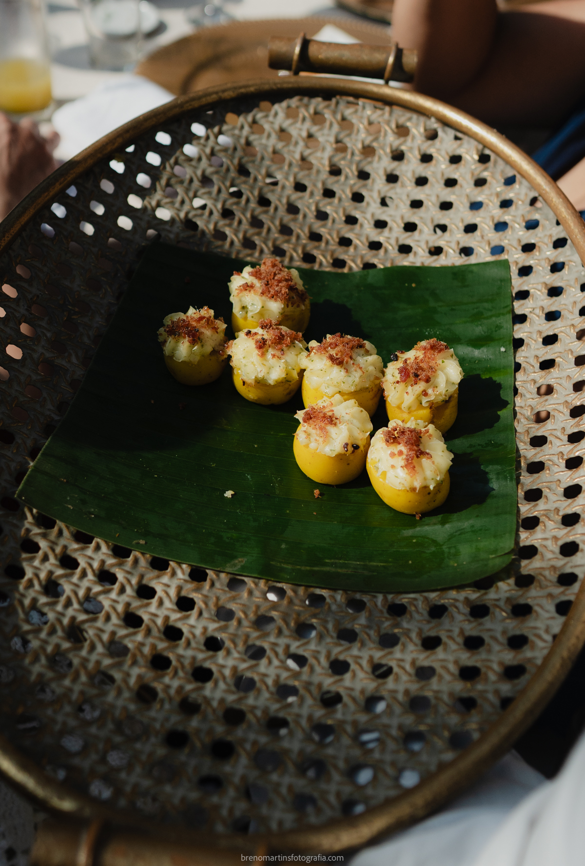 giovanna-e-felipe-casamento-no-jardim-secreto-sitio-sao-jorge-brenomartinsfoto-casamento-de-dia-vestido-de-noiva-