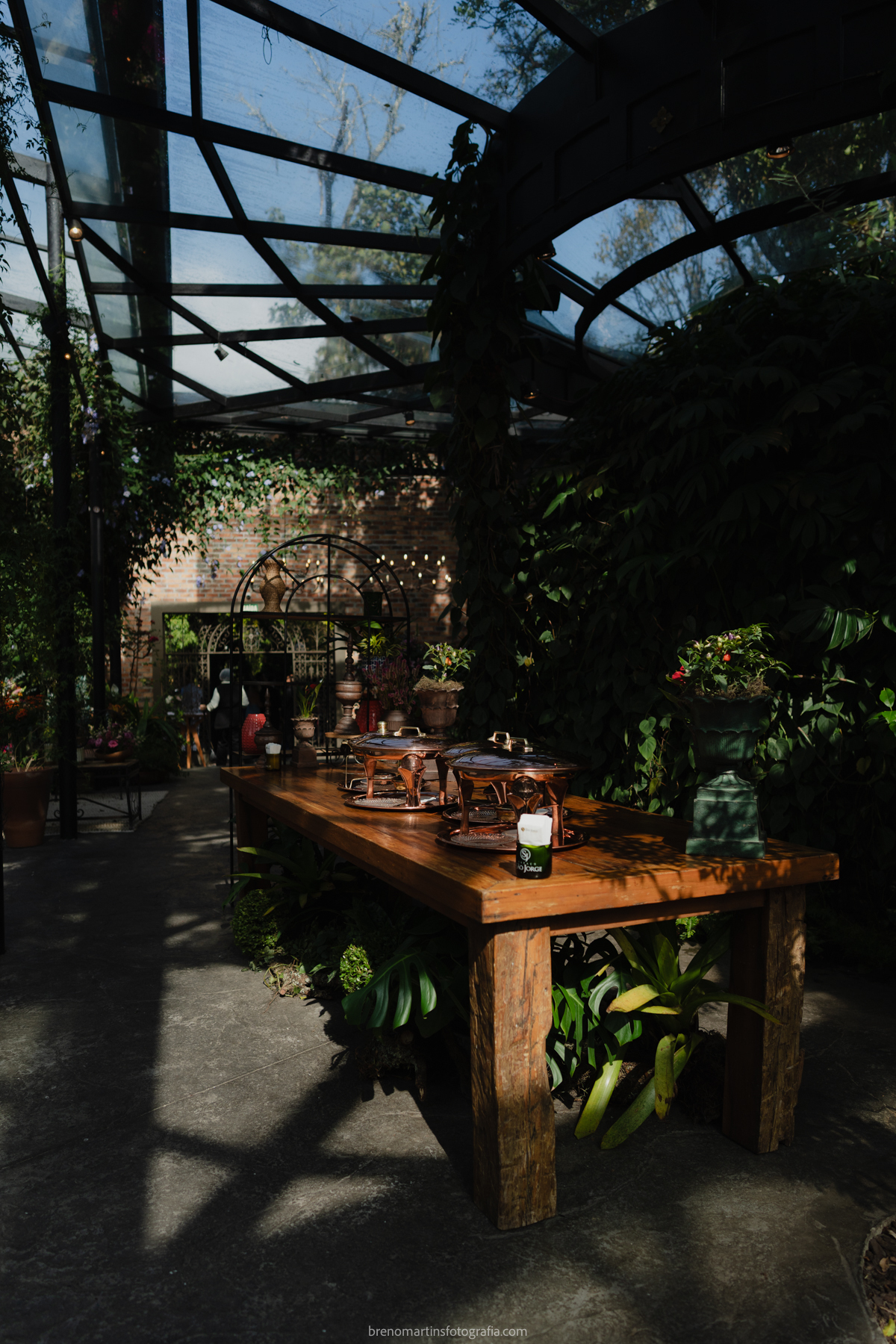 giovanna-e-felipe-casamento-no-jardim-secreto-sitio-sao-jorge-brenomartinsfoto-casamento-de-dia-vestido-de-noiva-