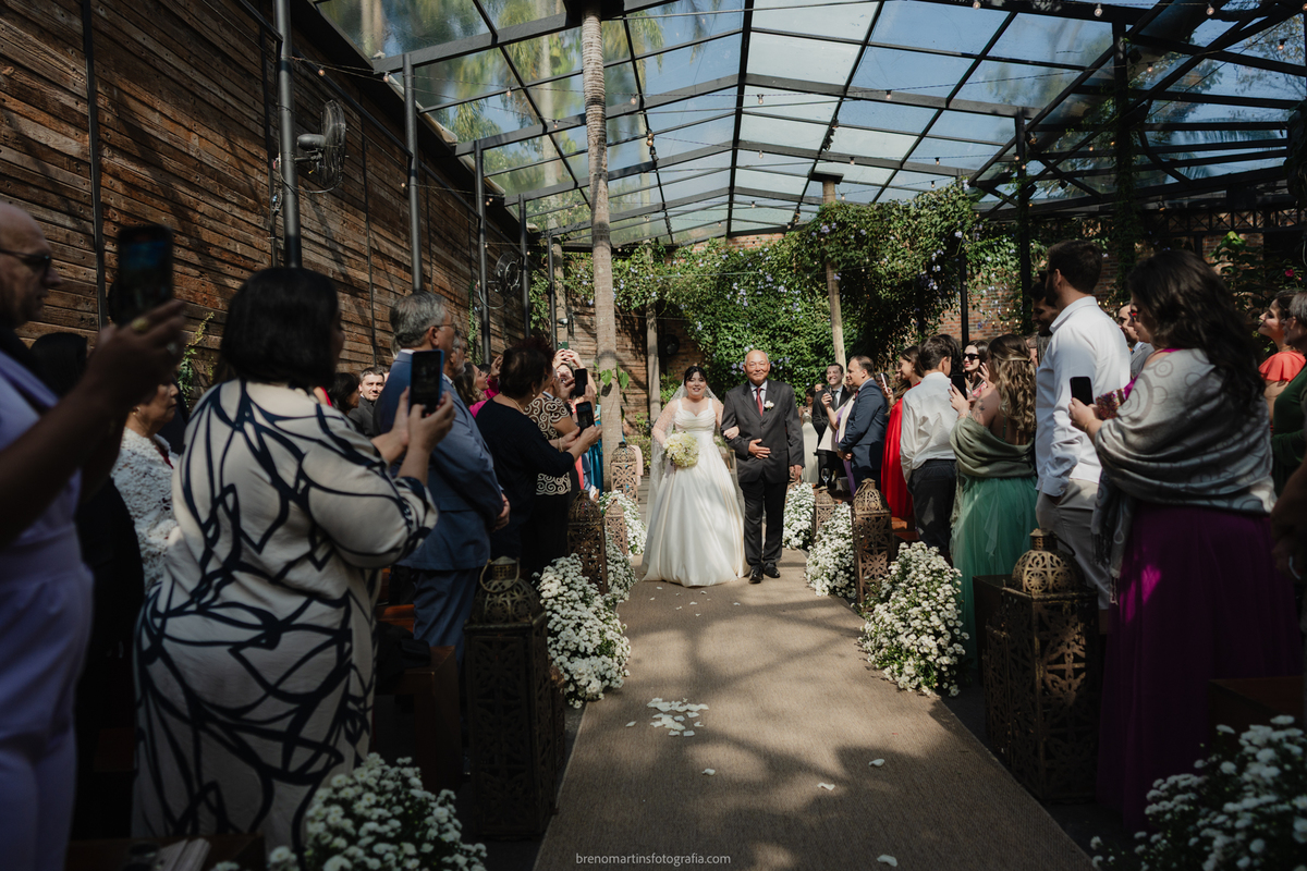 giovanna-e-felipe-casamento-no-jardim-secreto-sitio-sao-jorge-brenomartinsfoto-casamento-de-dia-vestido-de-noiva-
