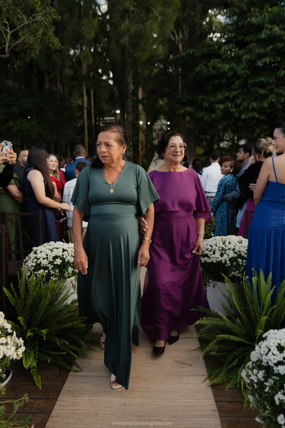 camily-e-brayan-casamento-no-recanto-santa-rita-vestido-de-noiva-making-of-noiva-janela-brenomartinsfoto