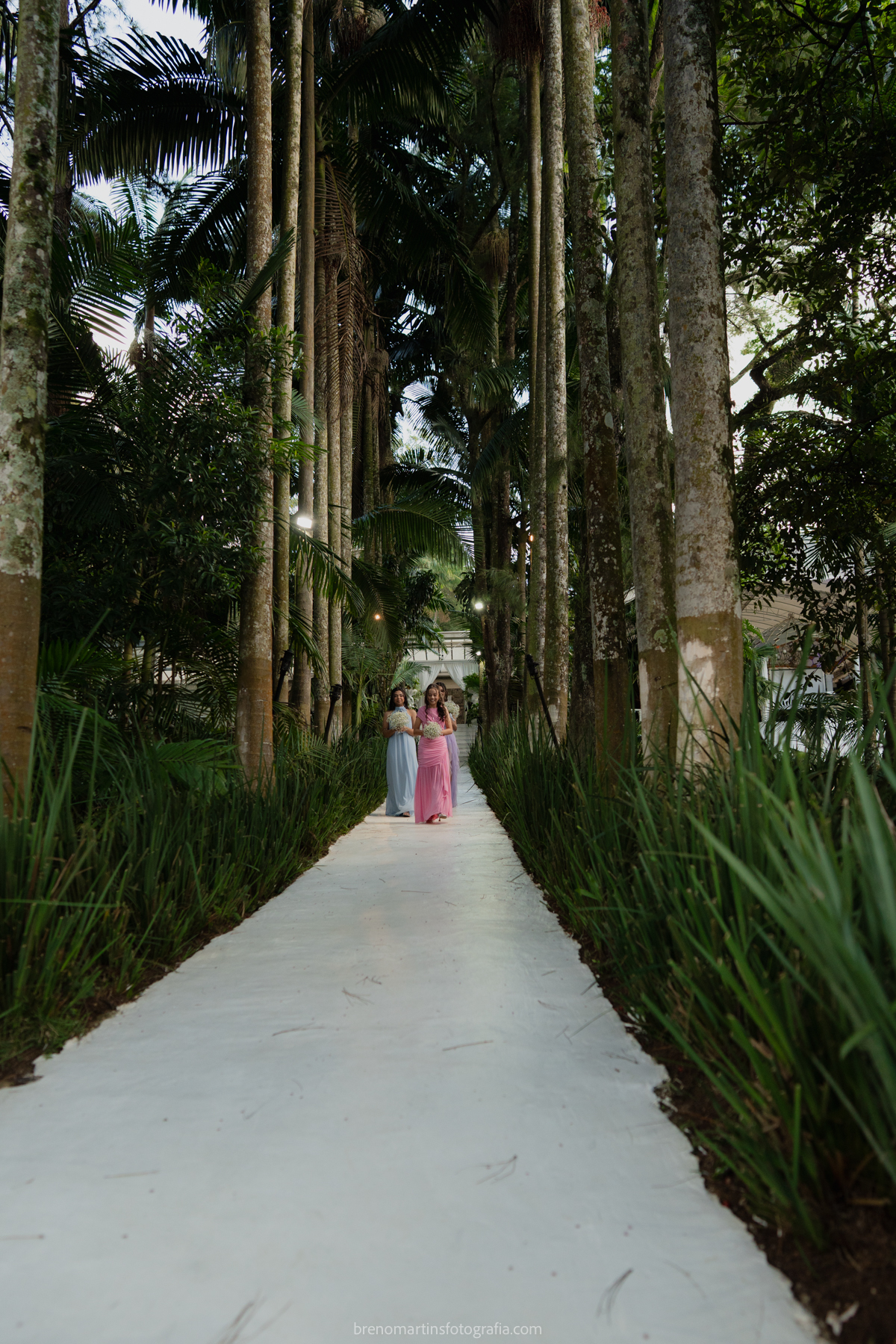 camily-e-brayan-casamento-no-recanto-santa-rita-vestido-de-noiva-making-of-noiva-janela-brenomartinsfoto