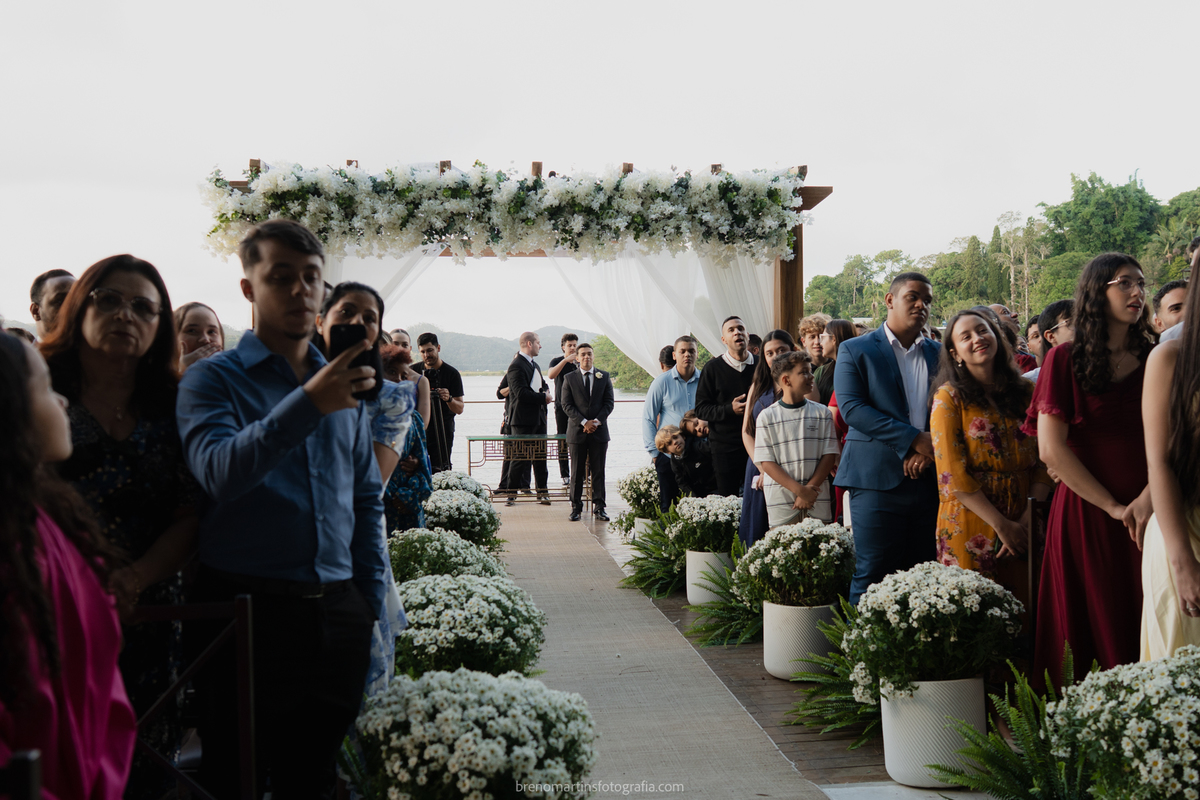camily-e-brayan-casamento-no-recanto-santa-rita-vestido-de-noiva-making-of-noiva-janela-brenomartinsfoto