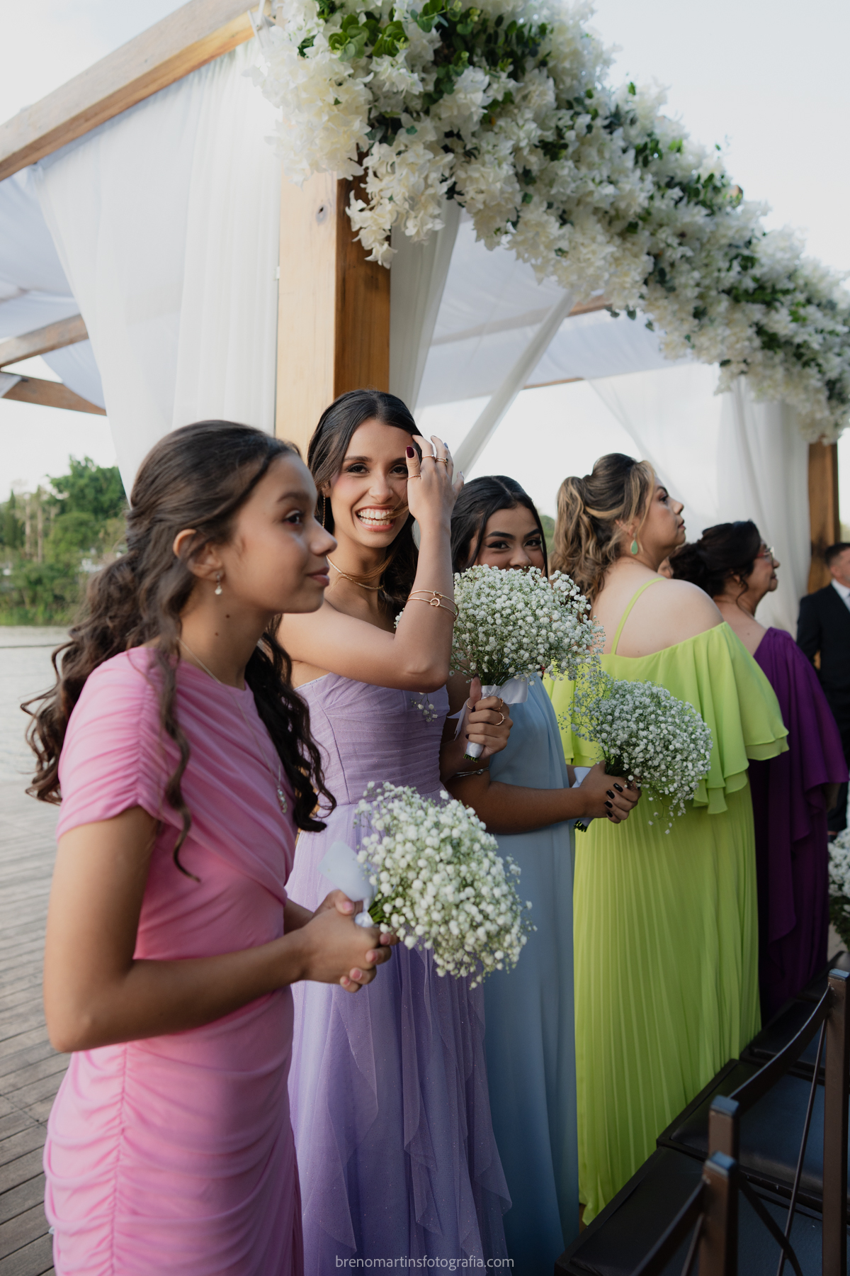 camily-e-brayan-casamento-no-recanto-santa-rita-vestido-de-noiva-making-of-noiva-janela-brenomartinsfoto