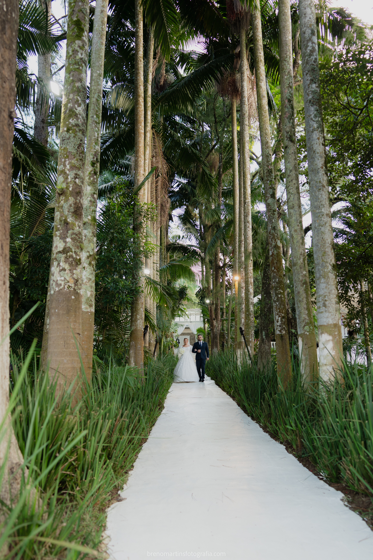 camily-e-brayan-casamento-no-recanto-santa-rita-vestido-de-noiva-making-of-noiva-janela-brenomartinsfoto