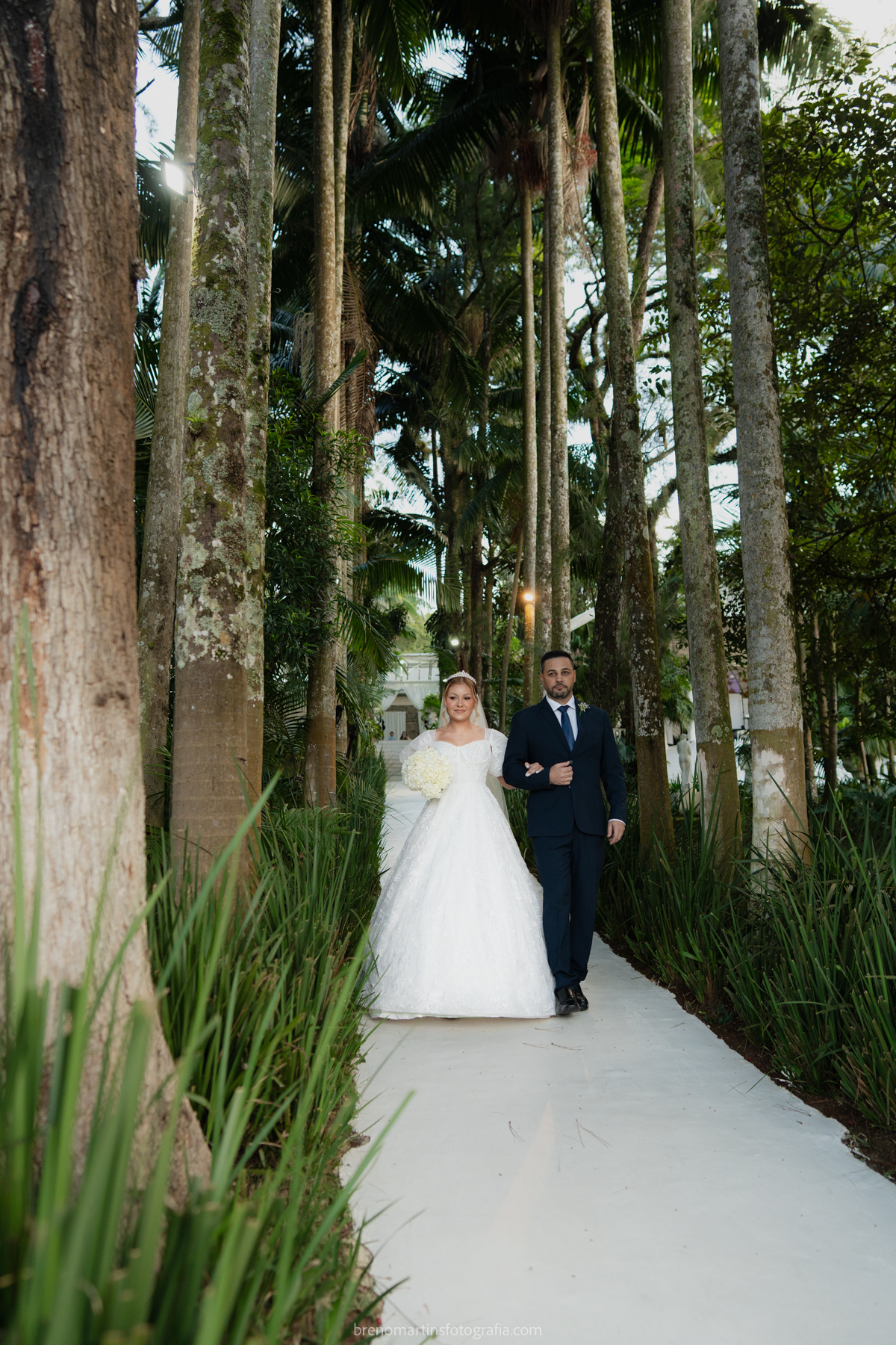 camily-e-brayan-casamento-no-recanto-santa-rita-vestido-de-noiva-making-of-noiva-janela-brenomartinsfoto