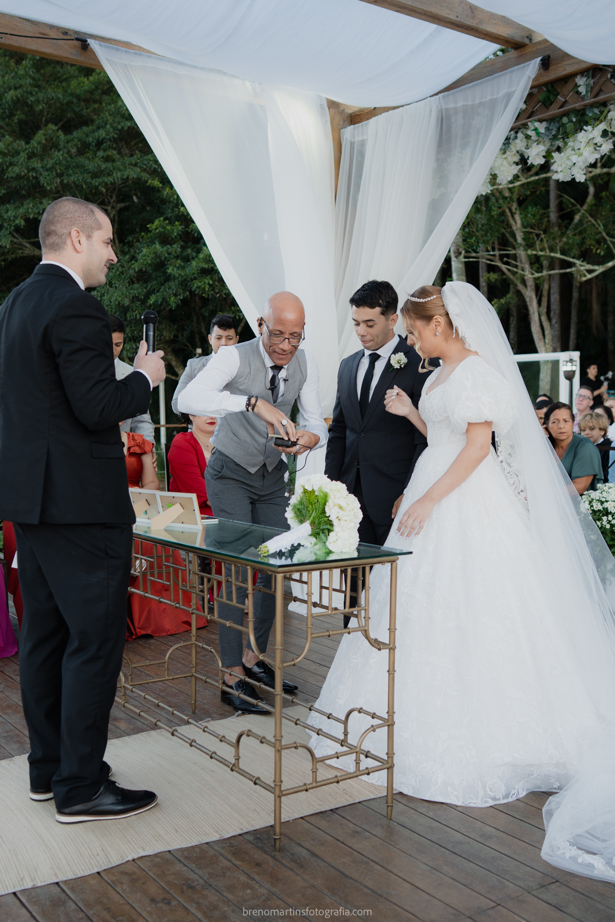 camily-e-brayan-casamento-no-recanto-santa-rita-vestido-de-noiva-making-of-noiva-janela-brenomartinsfoto