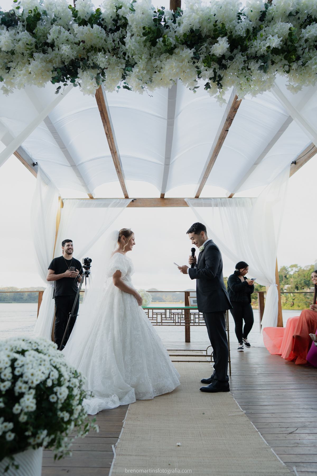 camily-e-brayan-casamento-no-recanto-santa-rita-vestido-de-noiva-making-of-noiva-janela-brenomartinsfoto