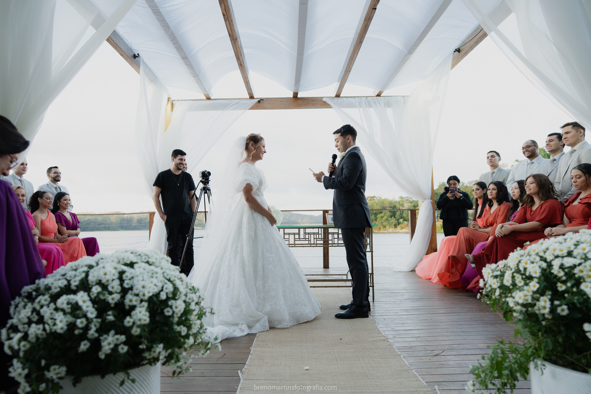 camily-e-brayan-casamento-no-recanto-santa-rita-vestido-de-noiva-making-of-noiva-janela-brenomartinsfoto