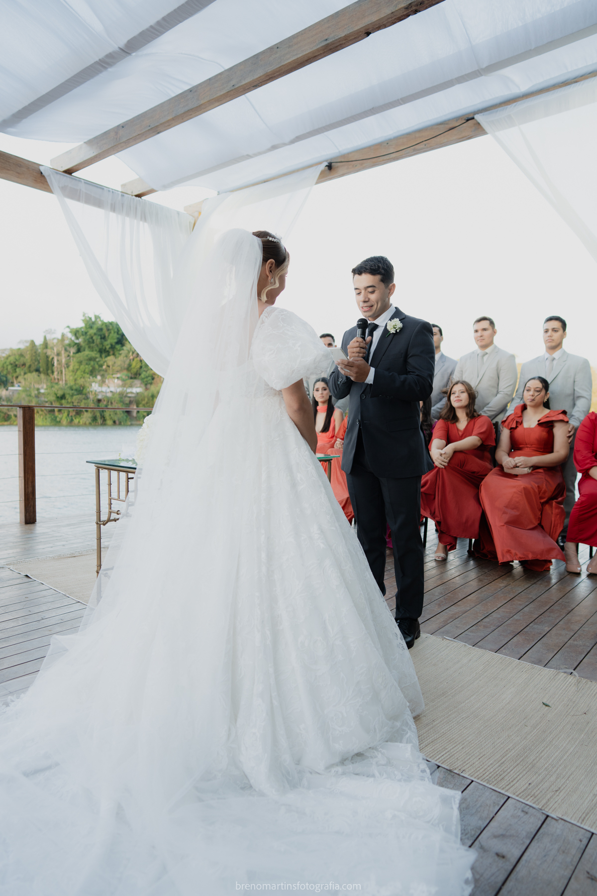 camily-e-brayan-casamento-no-recanto-santa-rita-vestido-de-noiva-making-of-noiva-janela-brenomartinsfoto