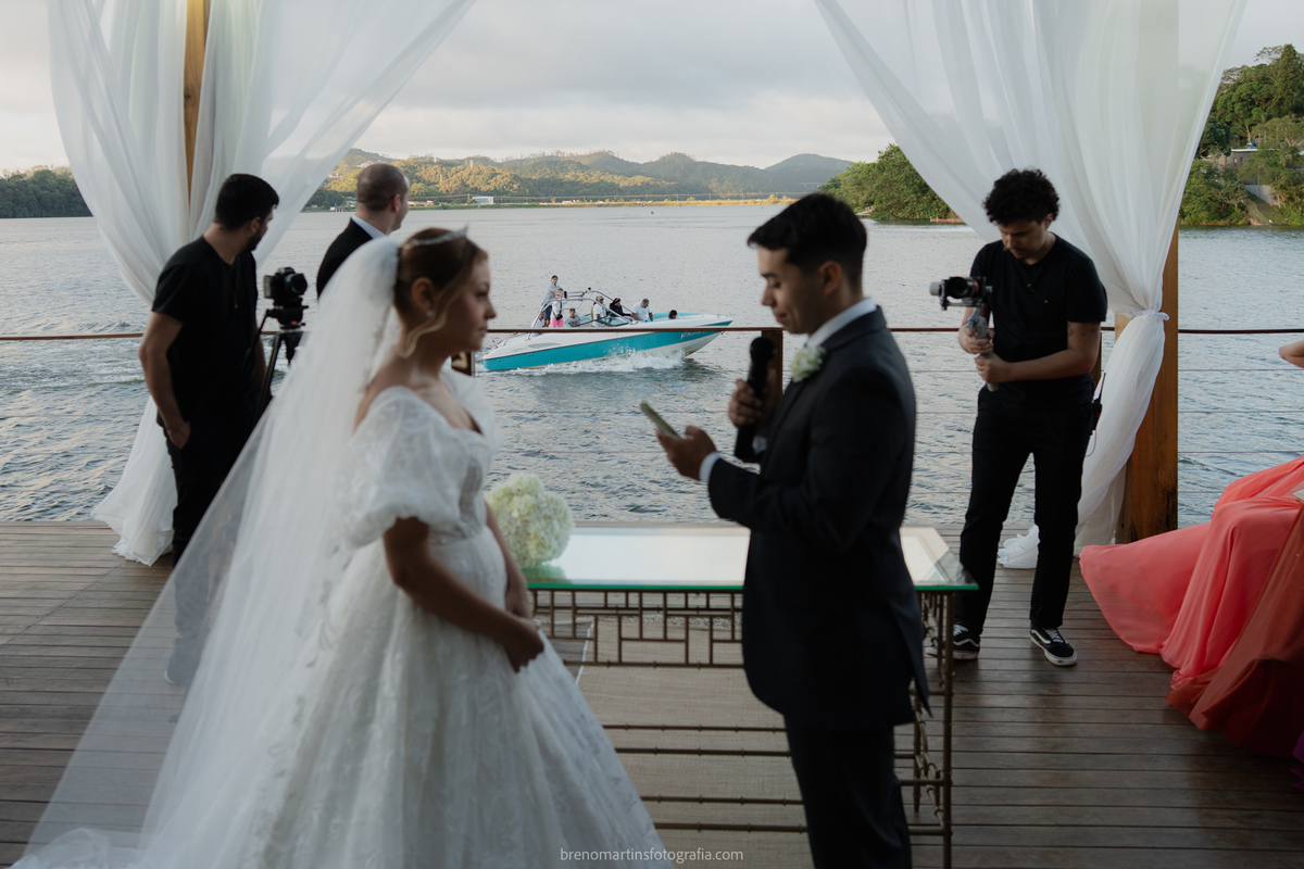 camily-e-brayan-casamento-no-recanto-santa-rita-vestido-de-noiva-making-of-noiva-janela-brenomartinsfoto