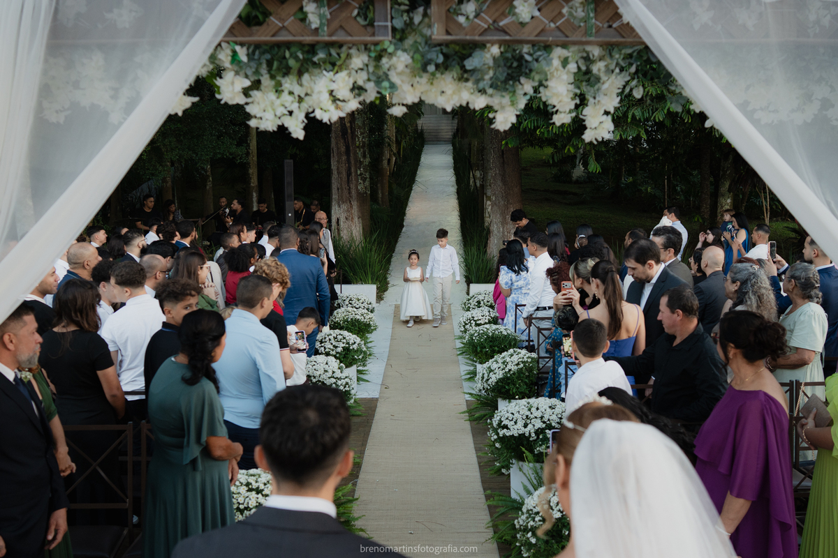 camily-e-brayan-casamento-no-recanto-santa-rita-vestido-de-noiva-making-of-noiva-janela-brenomartinsfoto