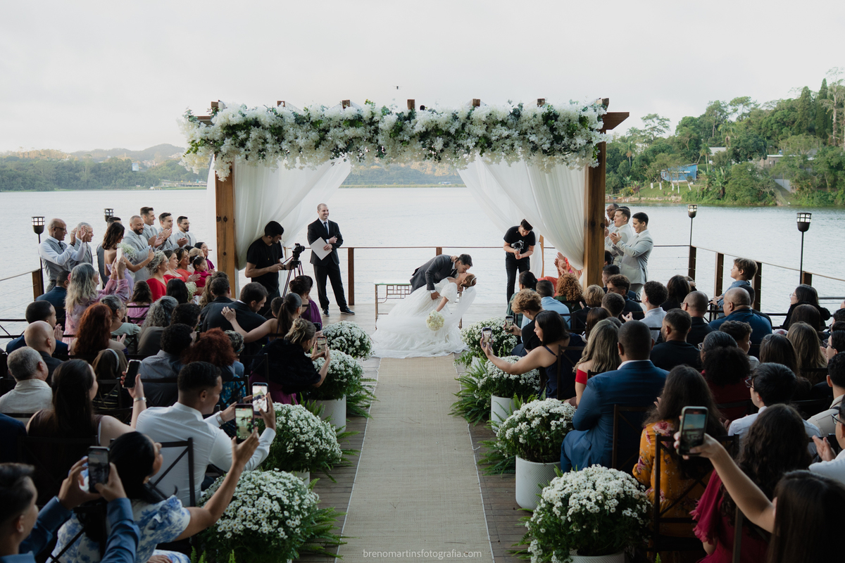 camily-e-brayan-casamento-no-recanto-santa-rita-vestido-de-noiva-making-of-noiva-janela-brenomartinsfoto