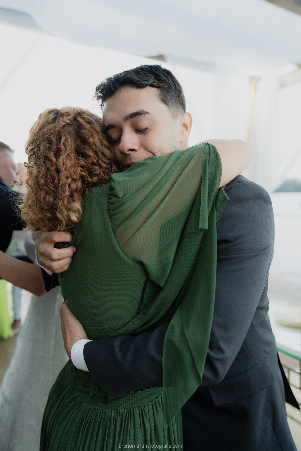 camily-e-brayan-casamento-no-recanto-santa-rita-vestido-de-noiva-making-of-noiva-janela-brenomartinsfoto