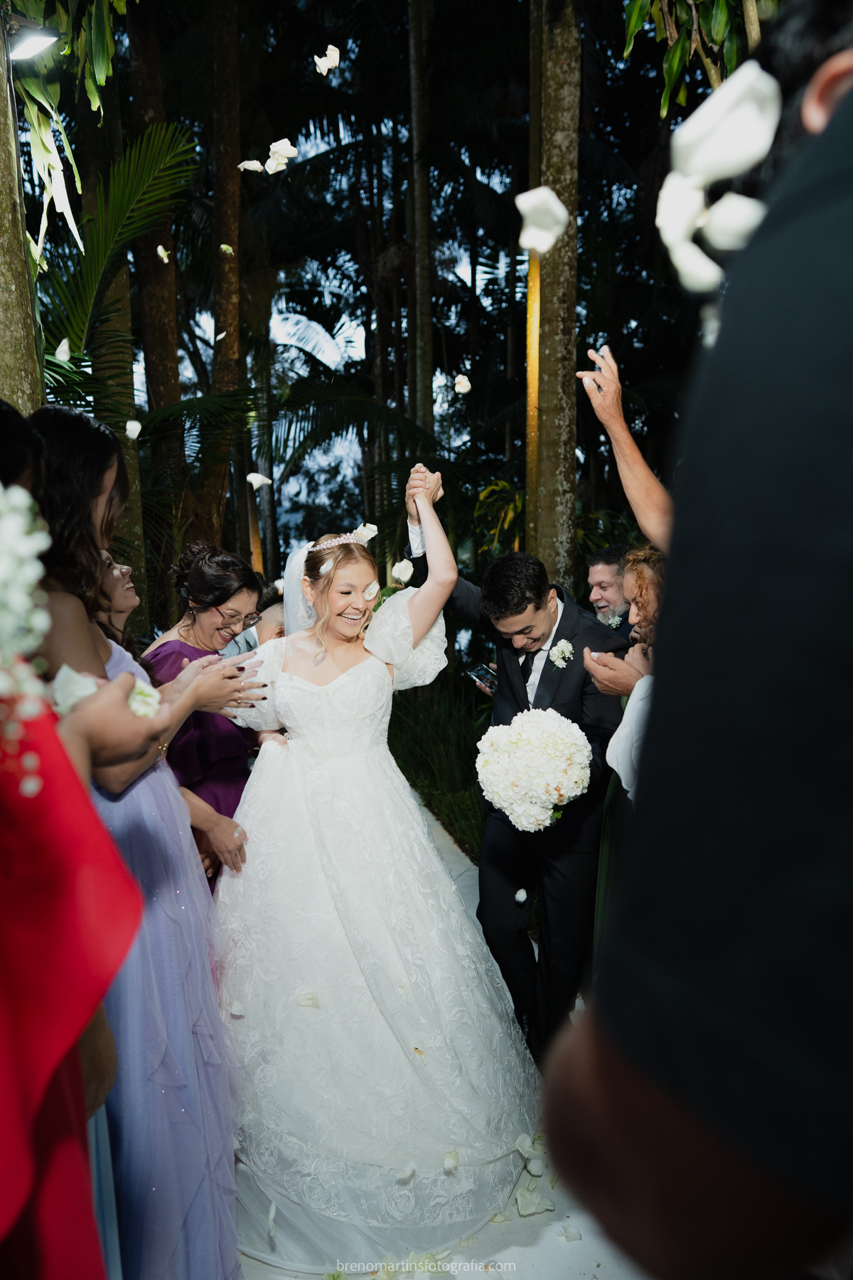 camily-e-brayan-casamento-no-recanto-santa-rita-vestido-de-noiva-making-of-noiva-janela-brenomartinsfoto