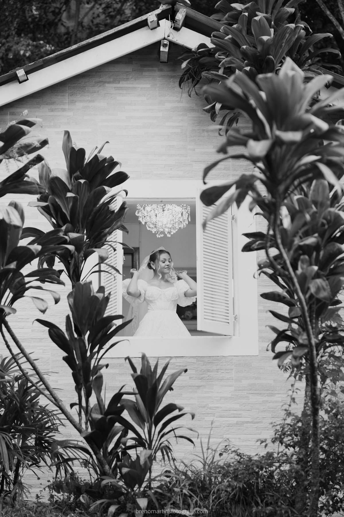 camily-e-brayan-casamento-no-recanto-santa-rita-vestido-de-noiva-making-of-noiva-janela-brenomartinsfoto