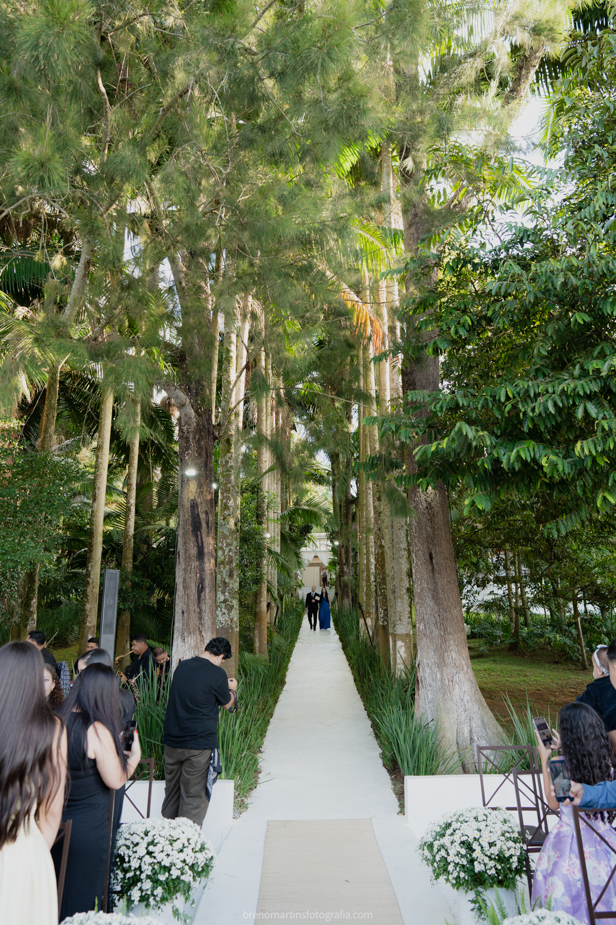 camily-e-brayan-casamento-no-recanto-santa-rita-vestido-de-noiva-making-of-noiva-janela-brenomartinsfoto
