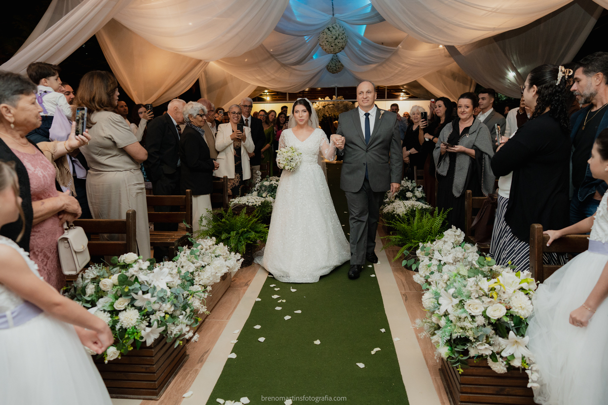 larissa-e-nicholas-lindo-casamento-no-espaco-alpes-serrano-brenomartinsfoto