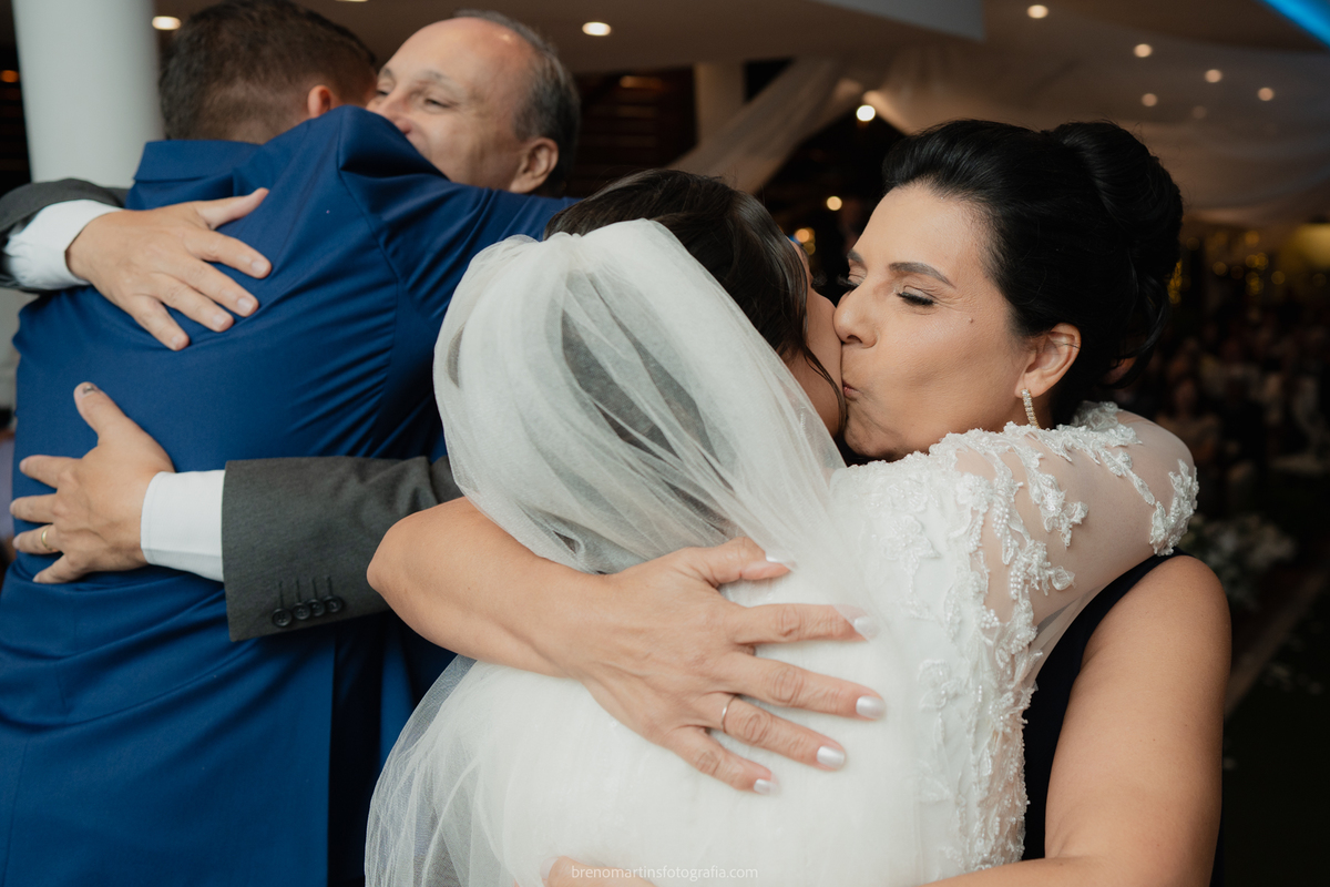 larissa-e-nicholas-lindo-casamento-no-espaco-alpes-serrano-brenomartinsfoto